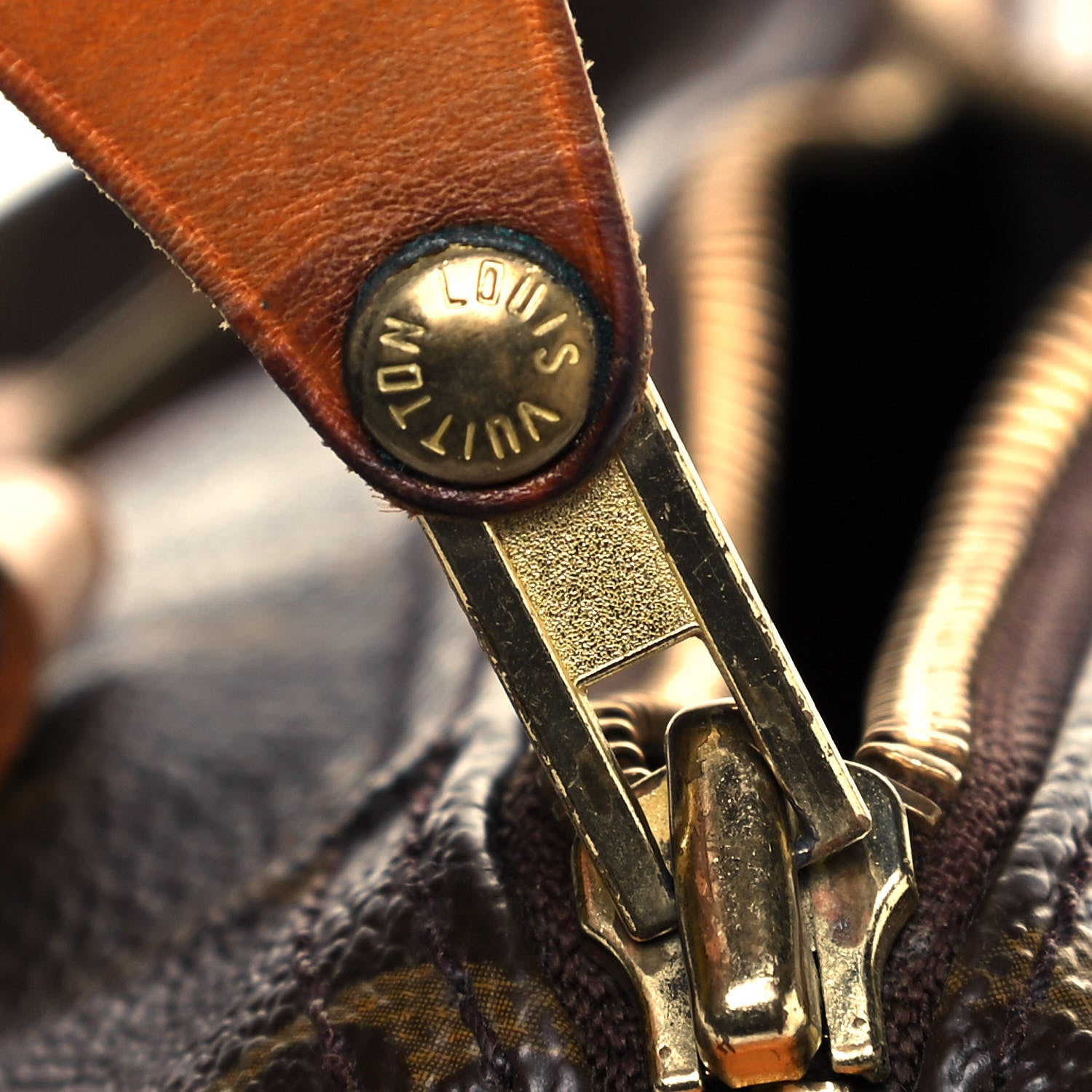Louis Vuitton Monogram Speedy 25 17 of 25