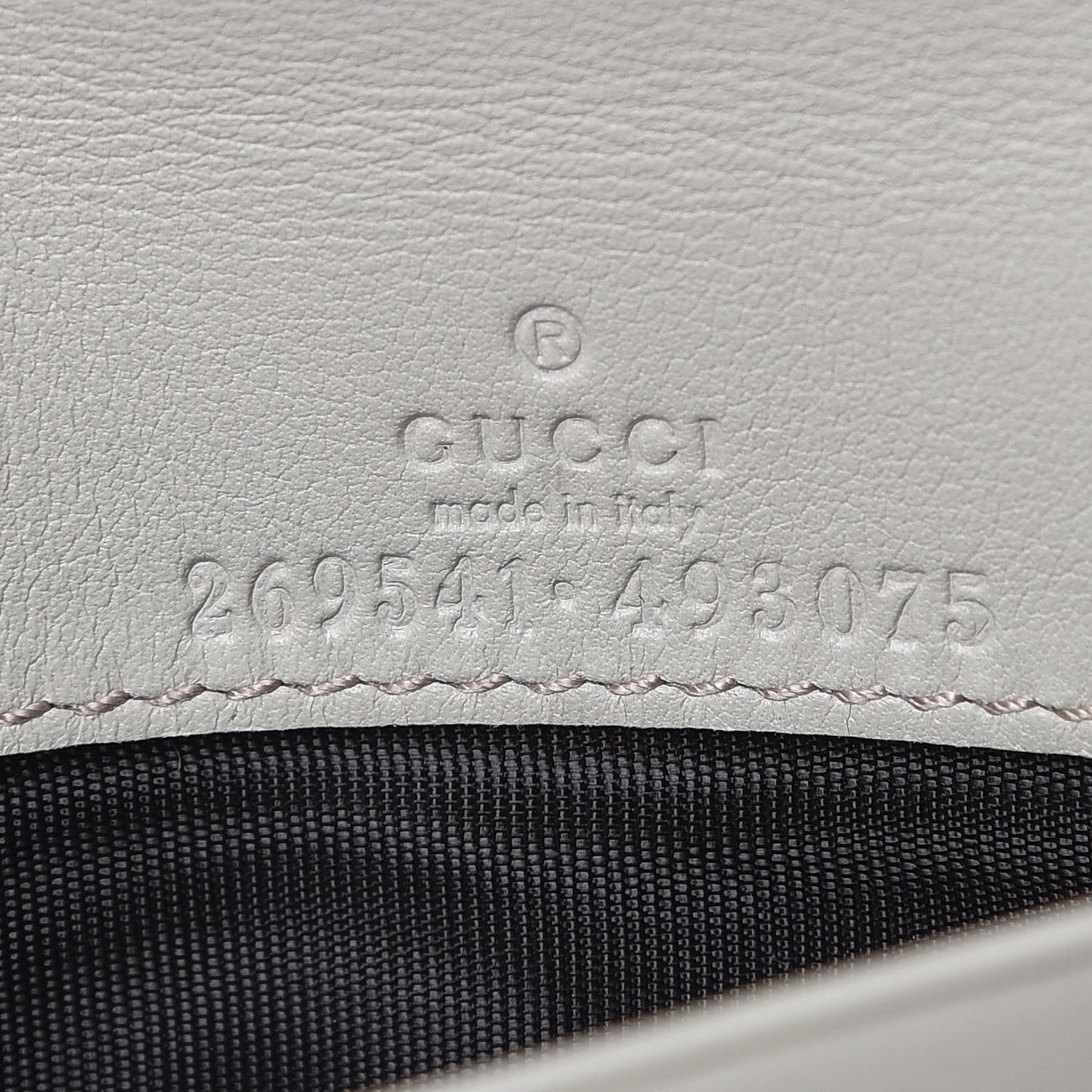 Guccissima Signature Dice Chain Wallet Off White