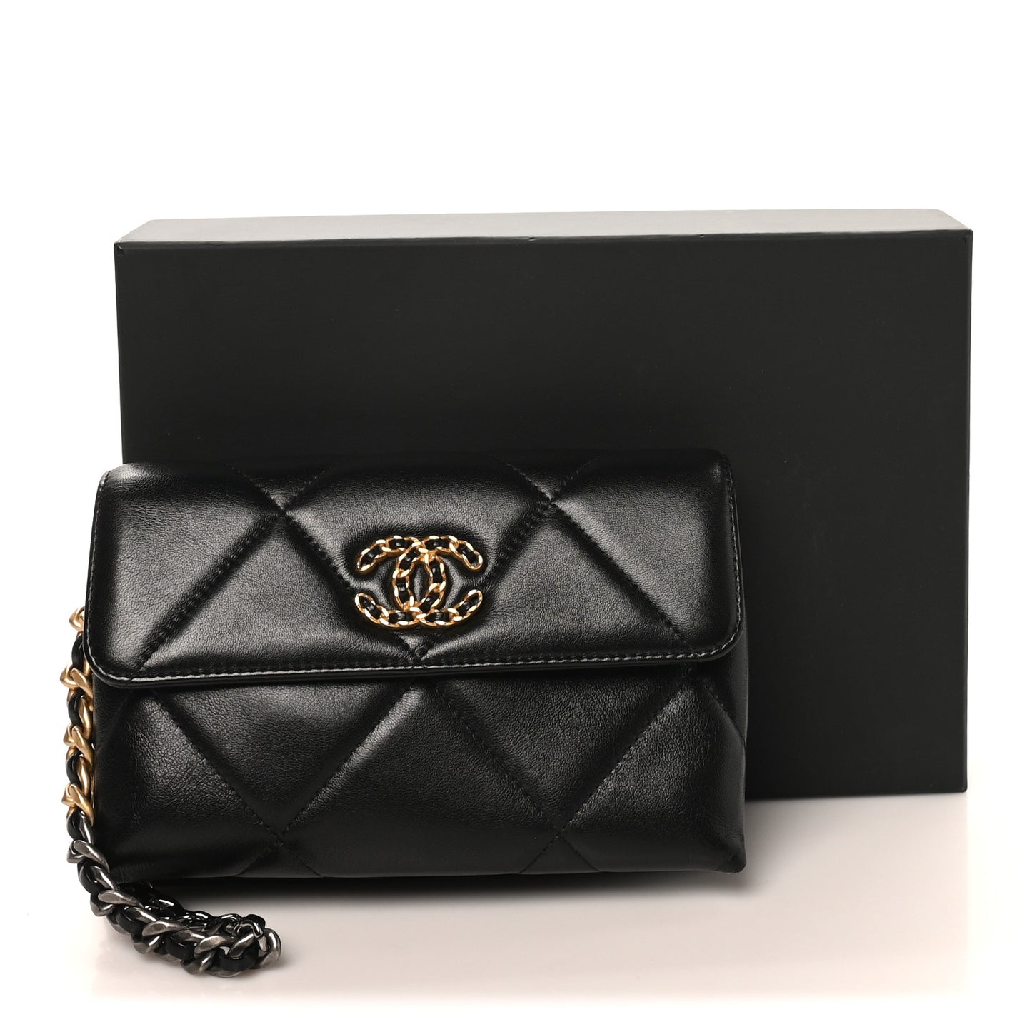 Lambskin Quilted Chanel 19 Flap Clutch Black