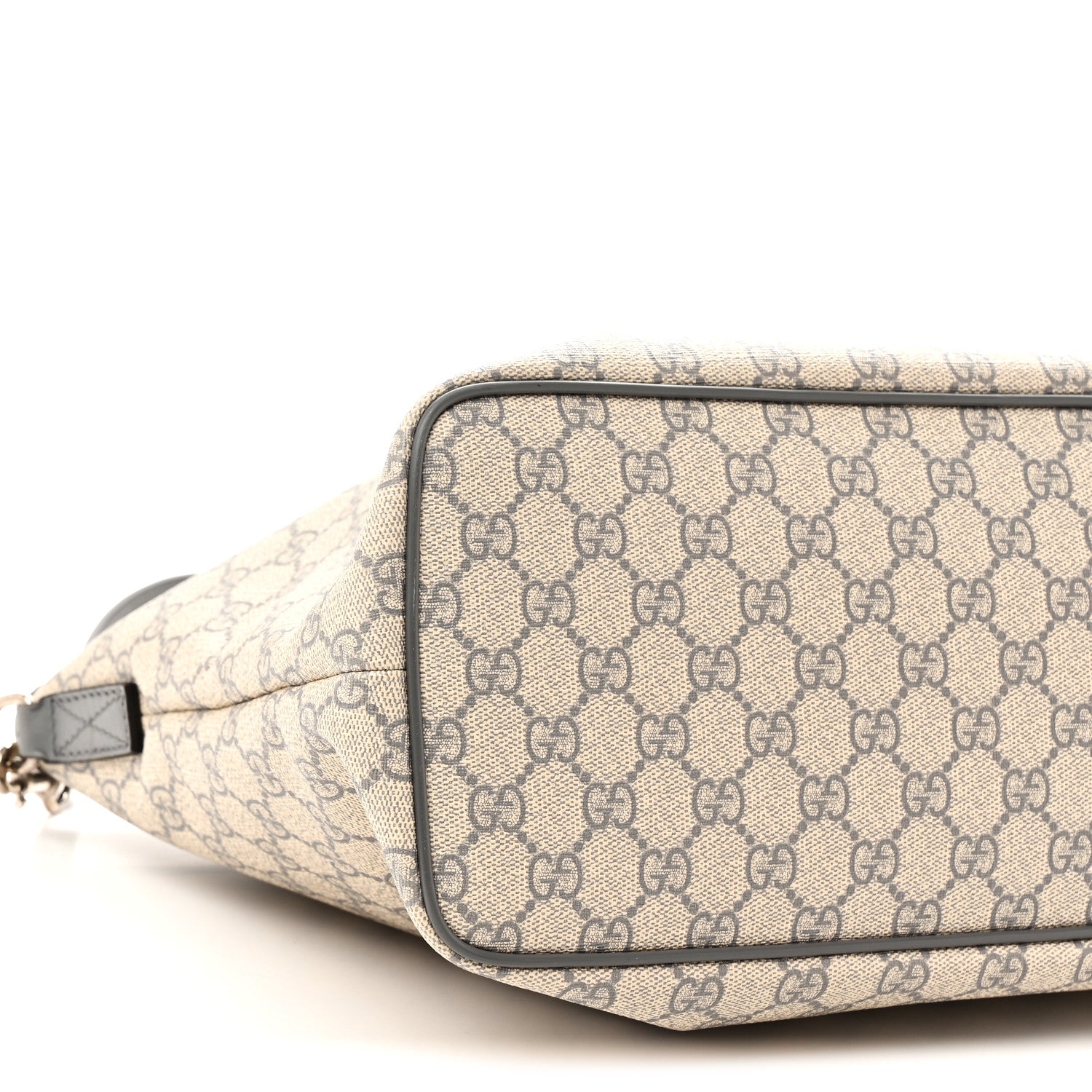 GUCCI シルバー フリンジミュール 37 保存袋付き Gucci GG Supreme Monogram Medium Zippered Tote Grey 1911775