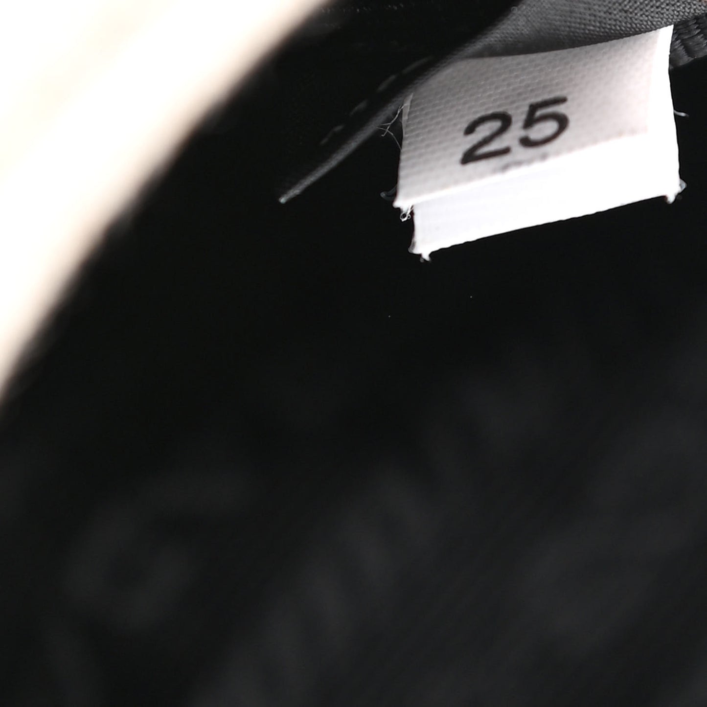 Saffiano Re-Edition 2005 Shoulder Bag White