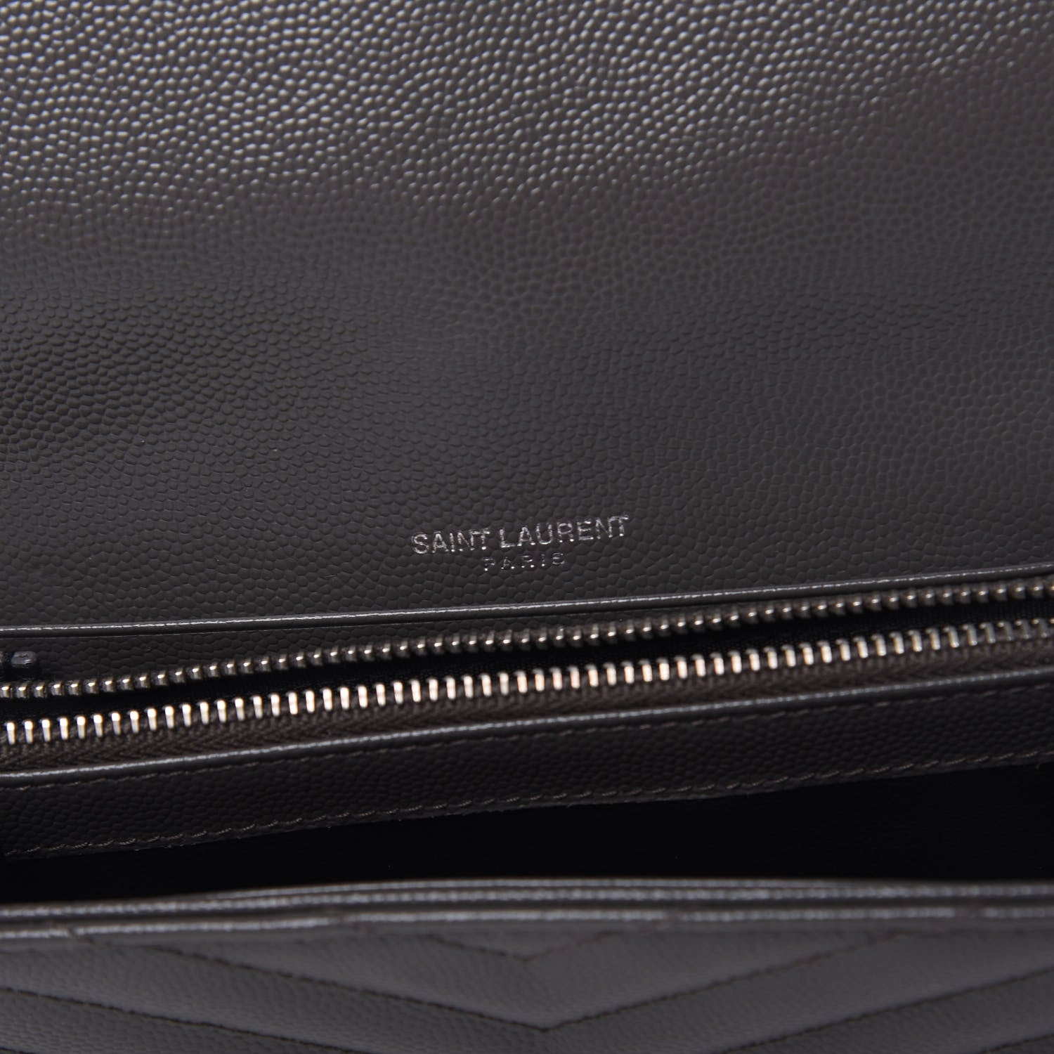 Saint Laurent Grain De Poudre Matelasse Chevron Monogram Flap Wallet Coal 6 of 9