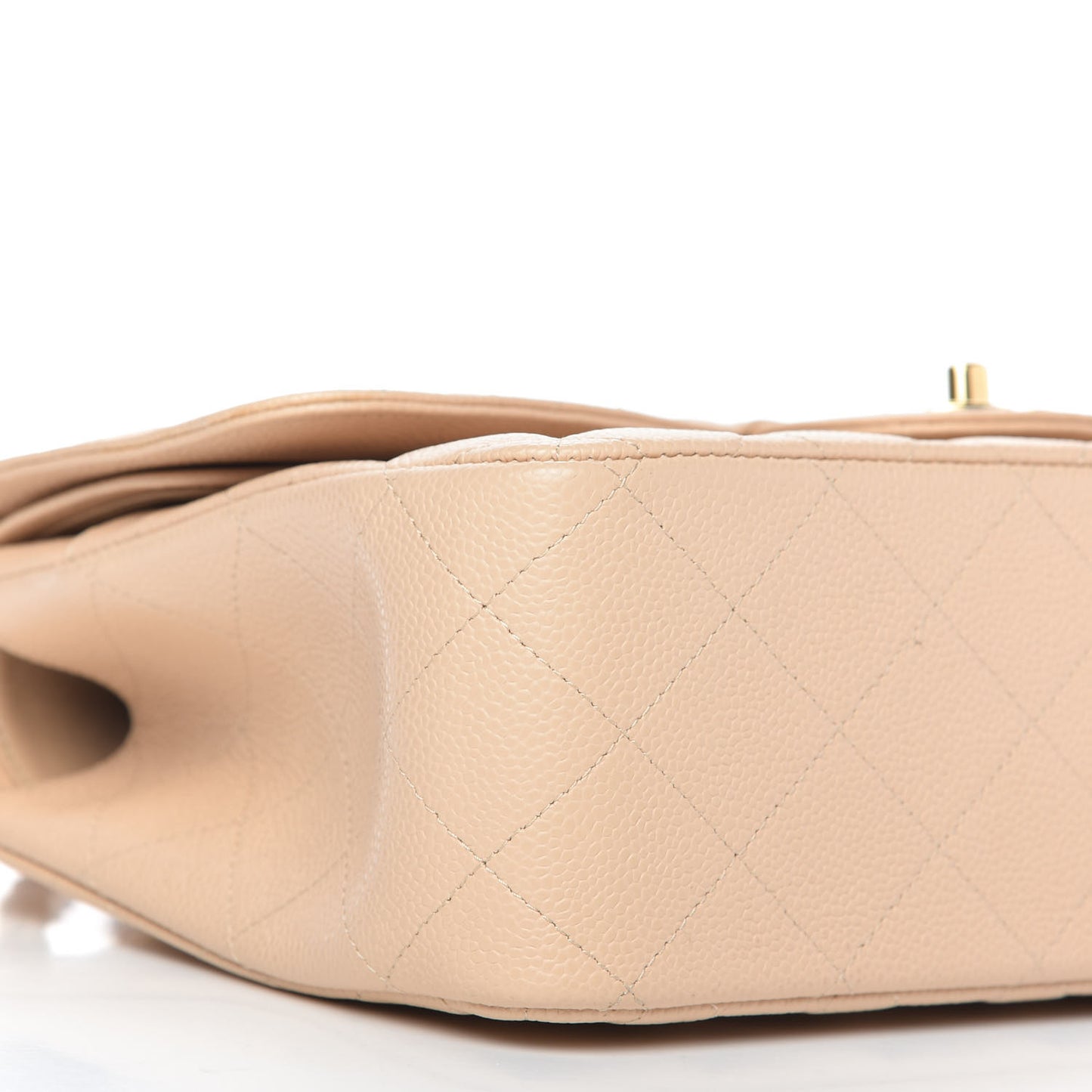 Caviar Quilted Jumbo Double Flap Beige Clair