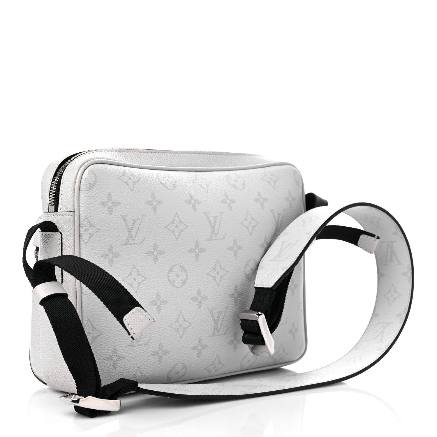Louis Vuitton Taigarama Outdoor Messenger Antartica 3 of 8