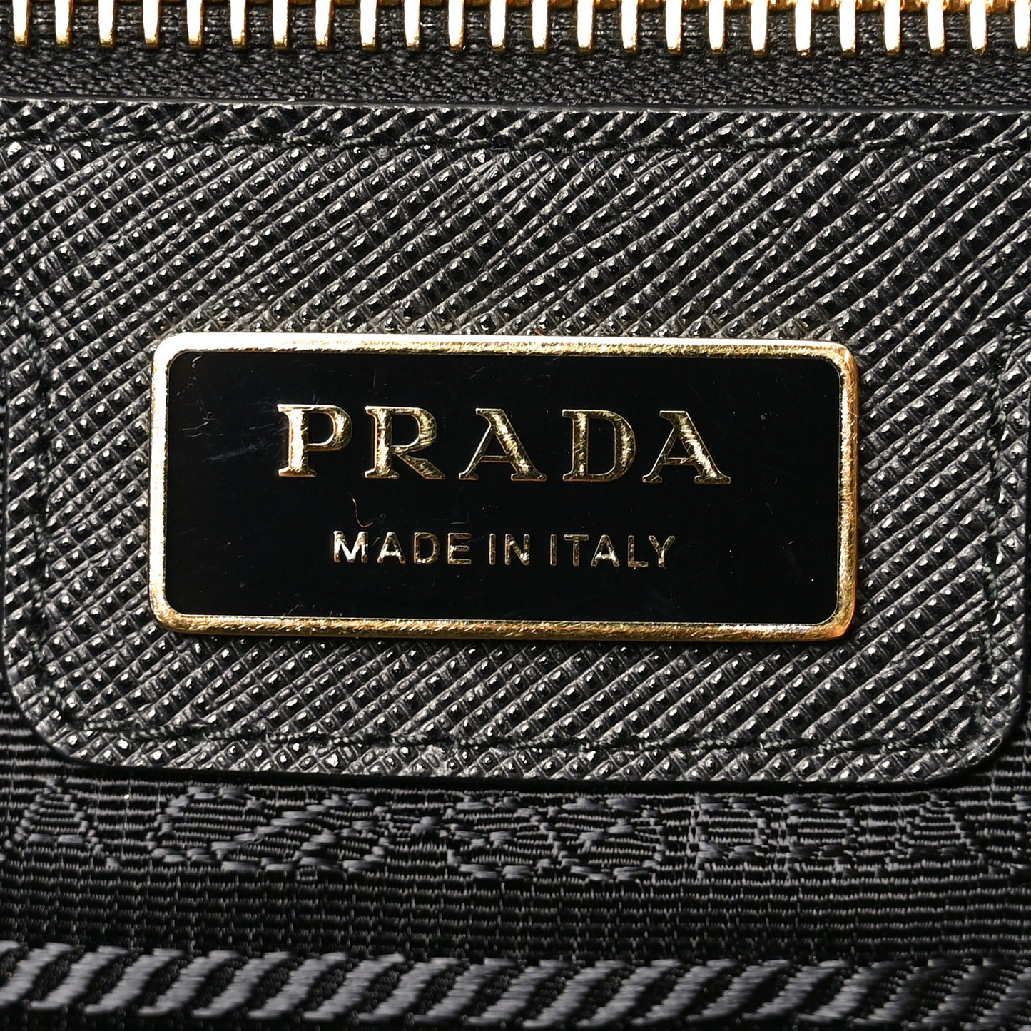 Re-Nylon Saffiano Triangle Re-Edition 1978 Medium Tote Black