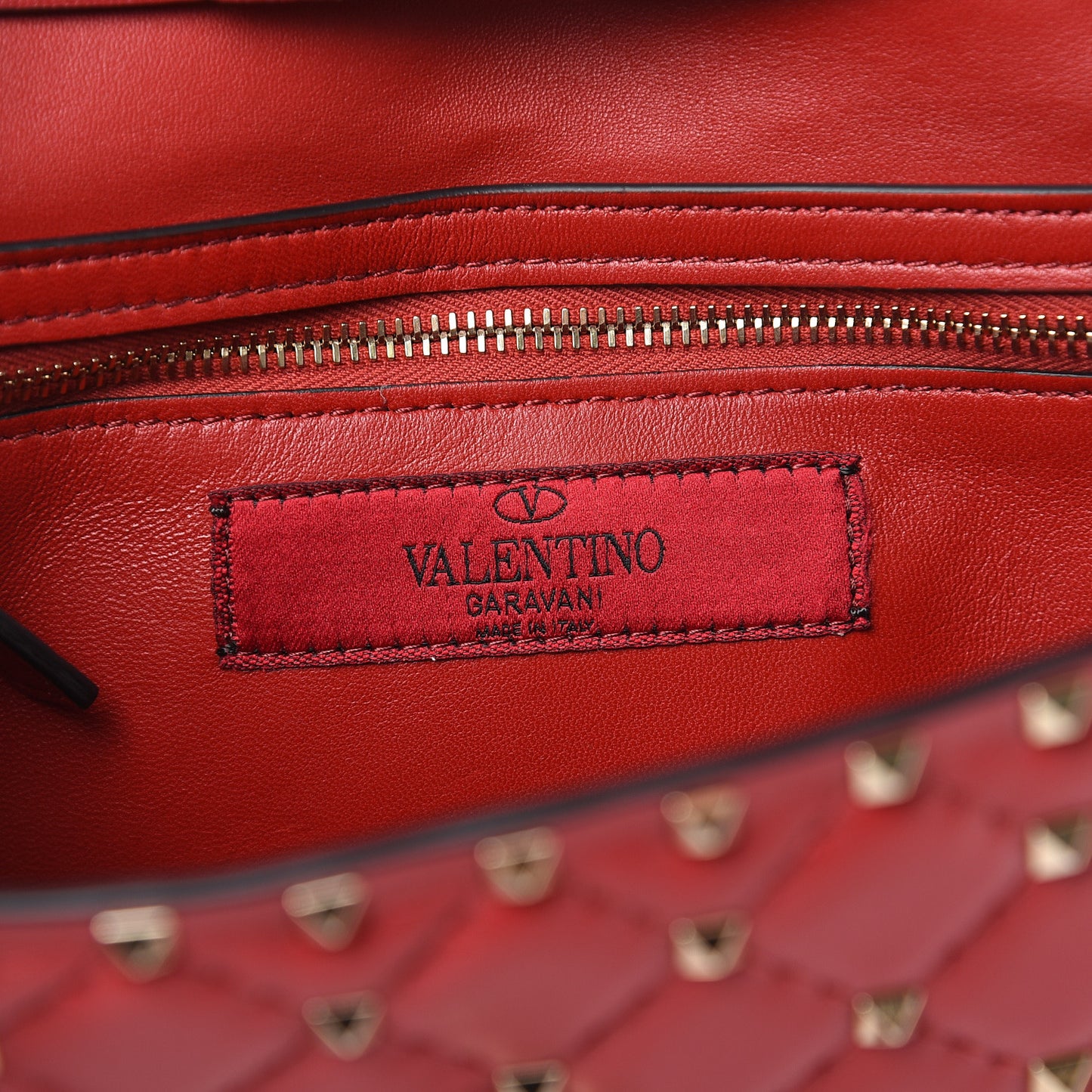 Nappa Rockstud Spike Wallet on Chain Rosso Valentino