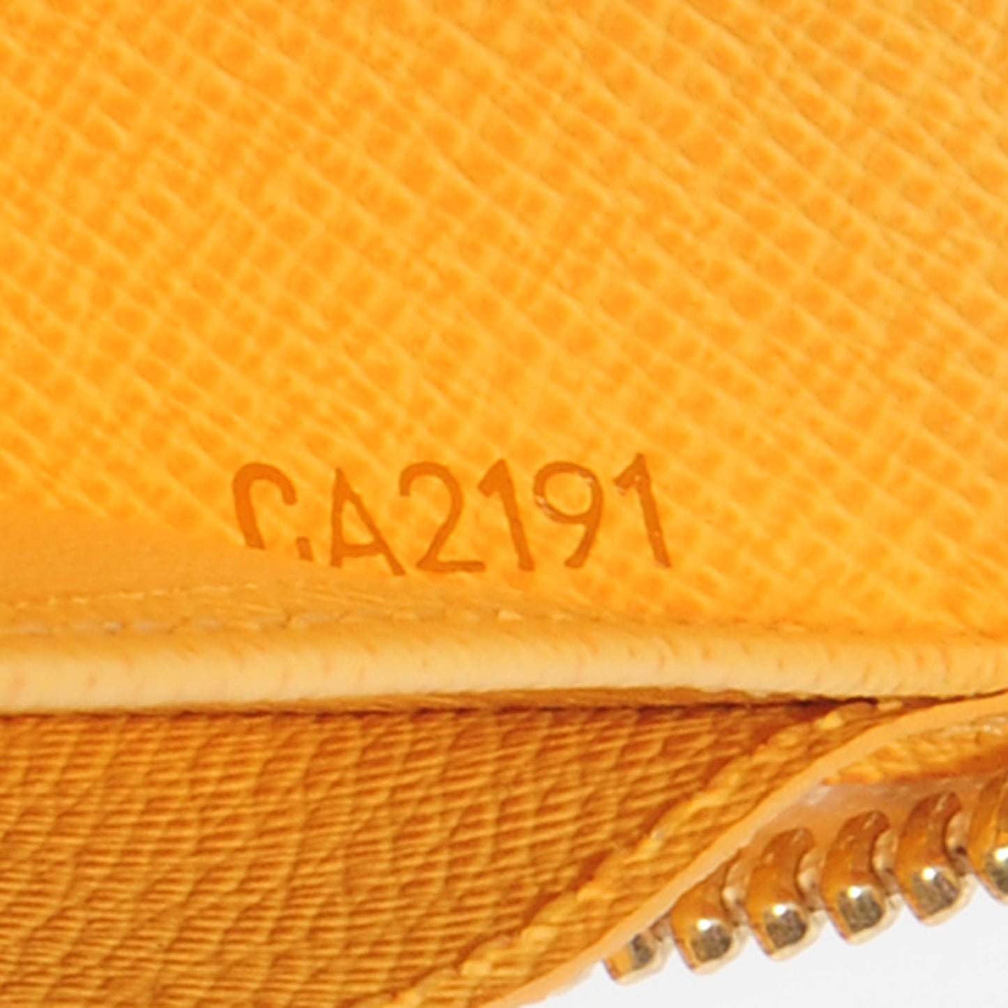 Damier Azur Illustre Zippy Wallet