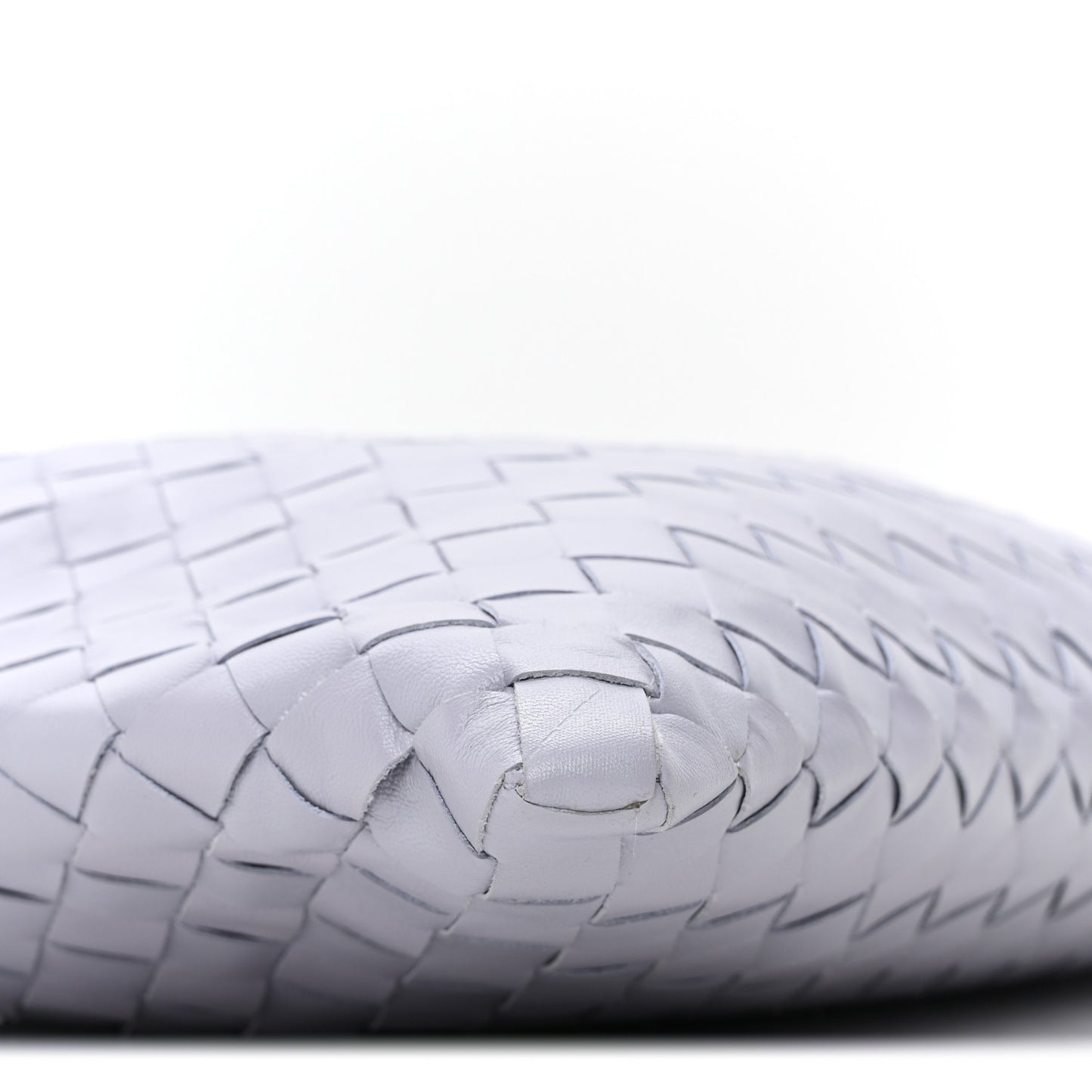 Calfskin Intrecciato Small Hop Oyster Lilac