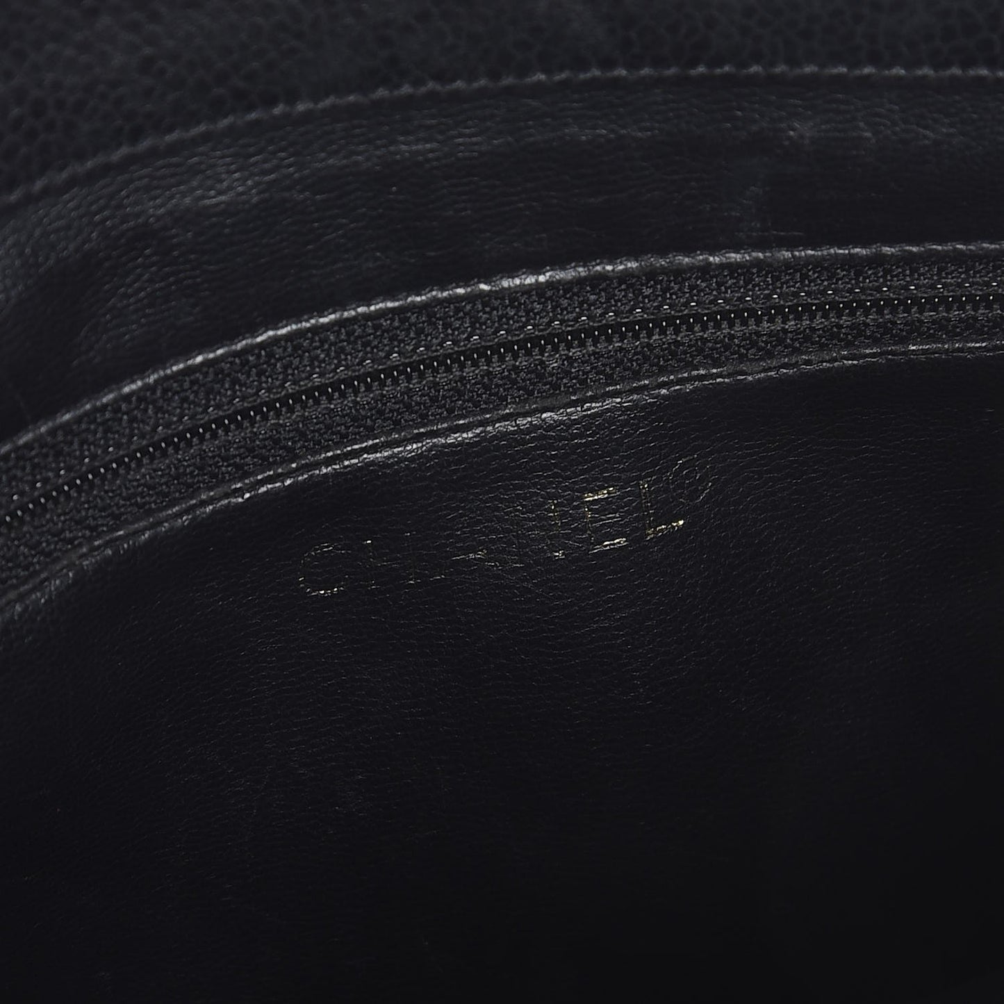 Caviar CC Shoulder Bag Black