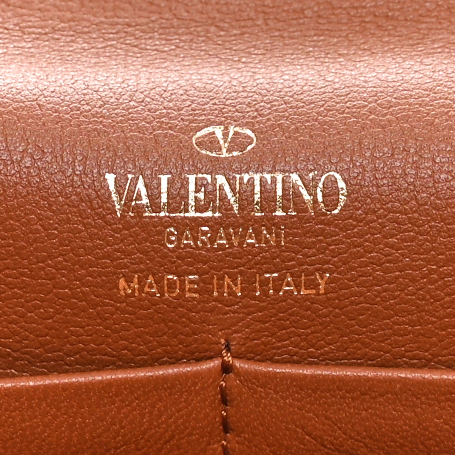 Valentino Garavani Grainy Calfskin Vlogo Wristlet Clutch Tan 7 of 7