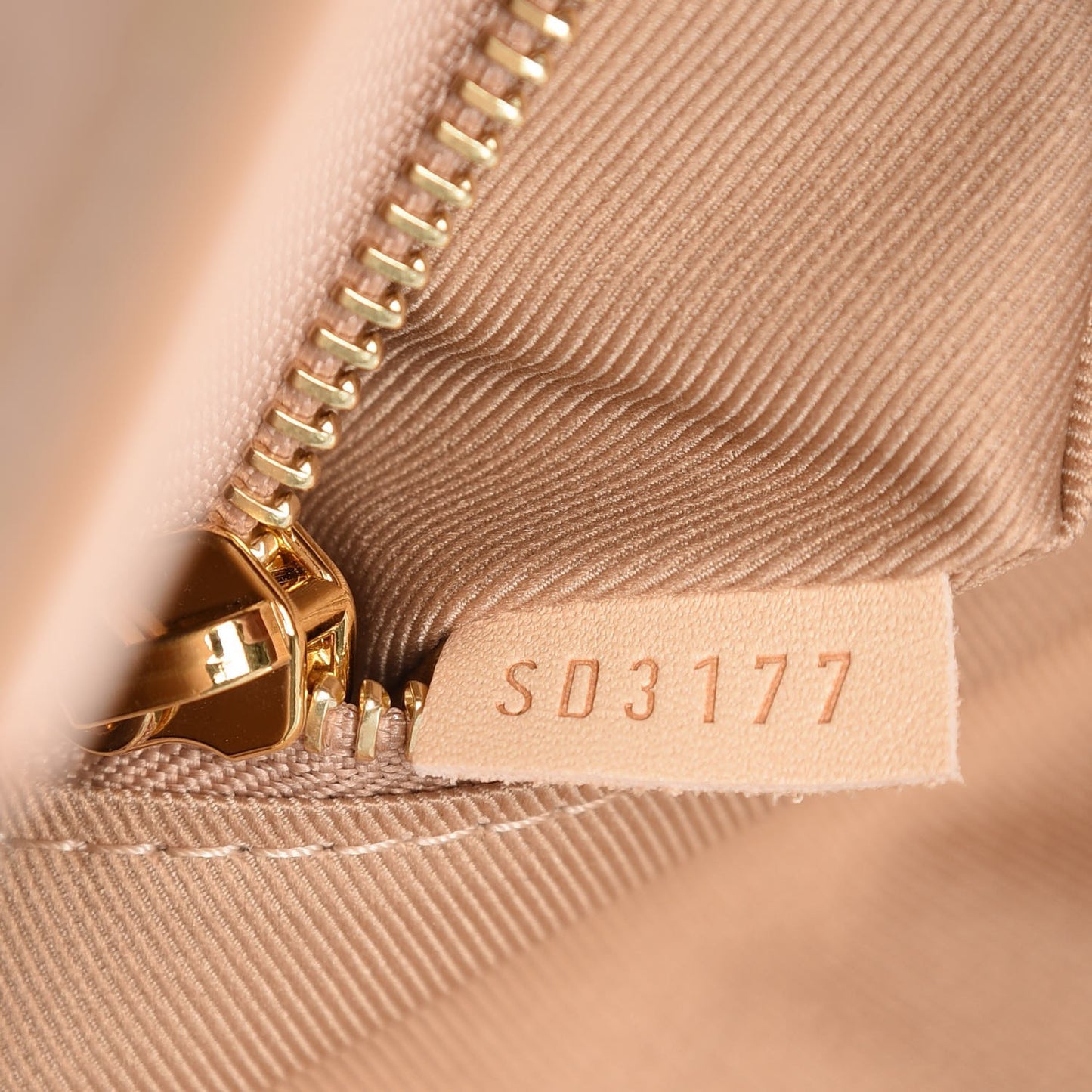 Monogram Graceful PM