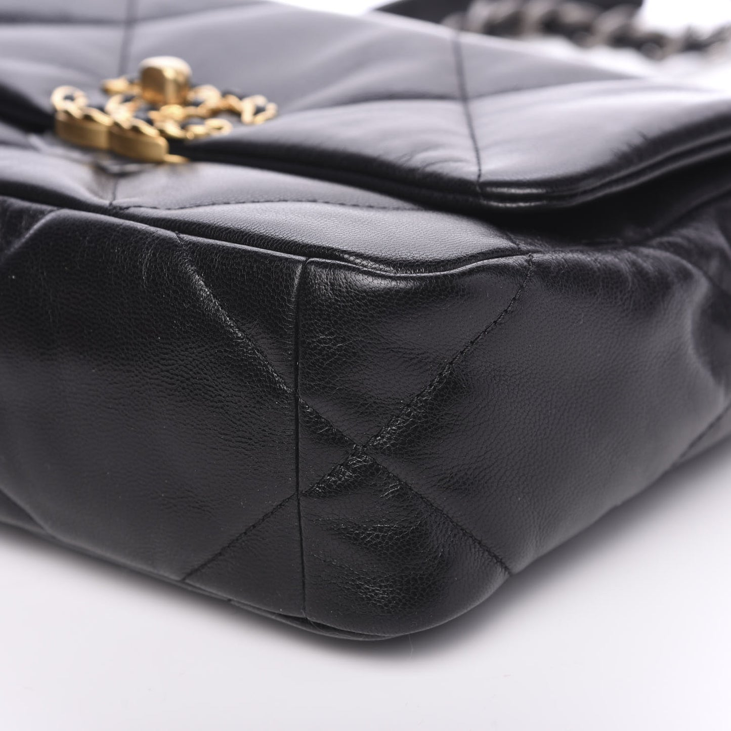 Goatskin Quilted Medium 19 Flap Black
