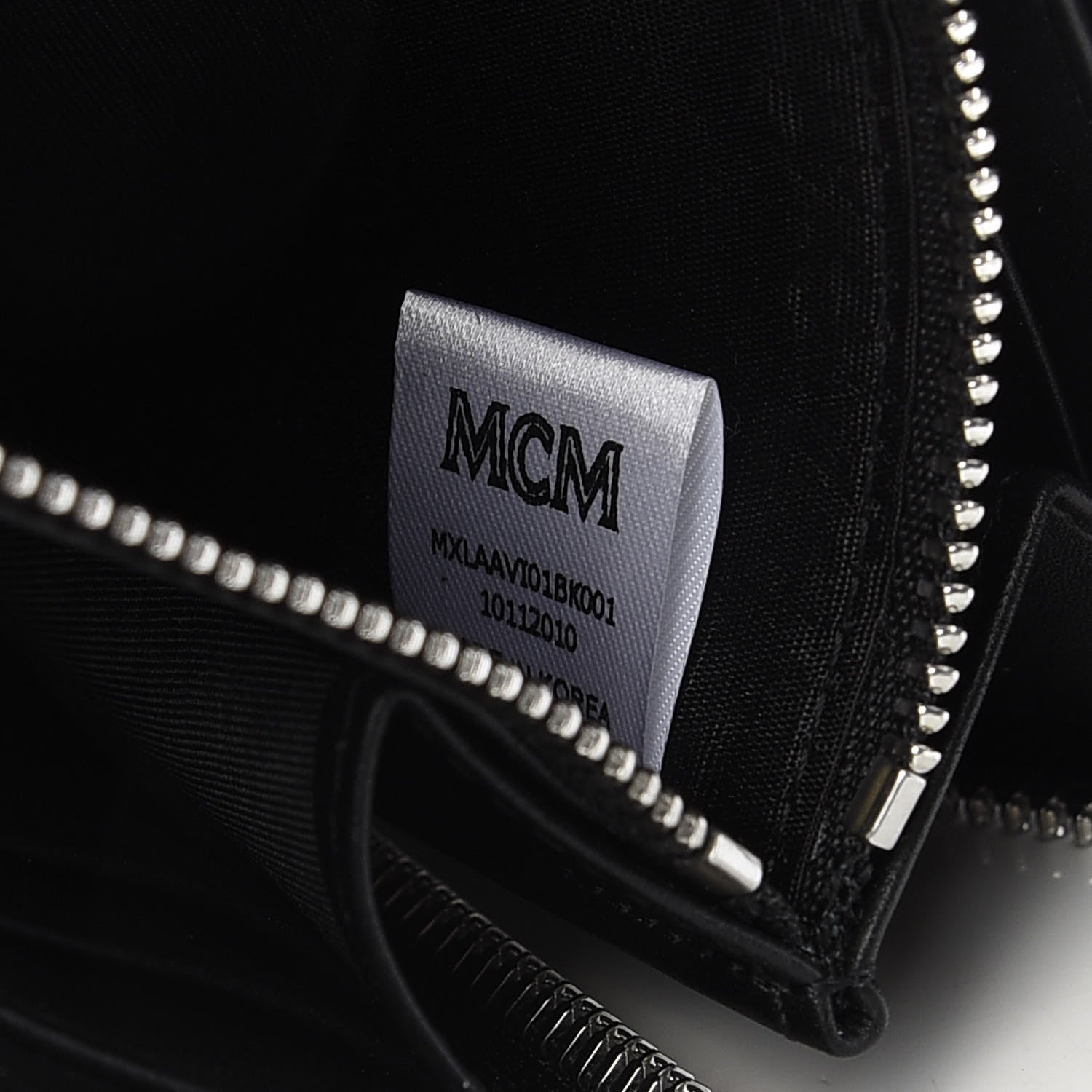 MCM Visetos Large Zip Around Wallet Black 5 of 6