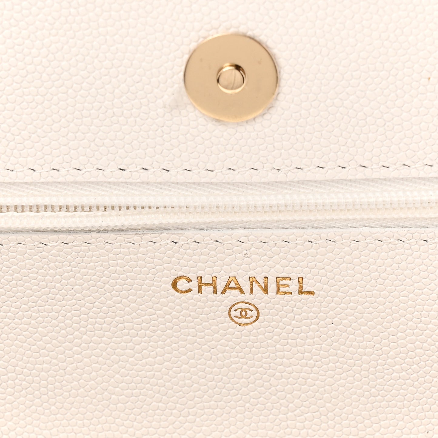 Caviar Quilted Crystal CC Wallet On Chain WOC White