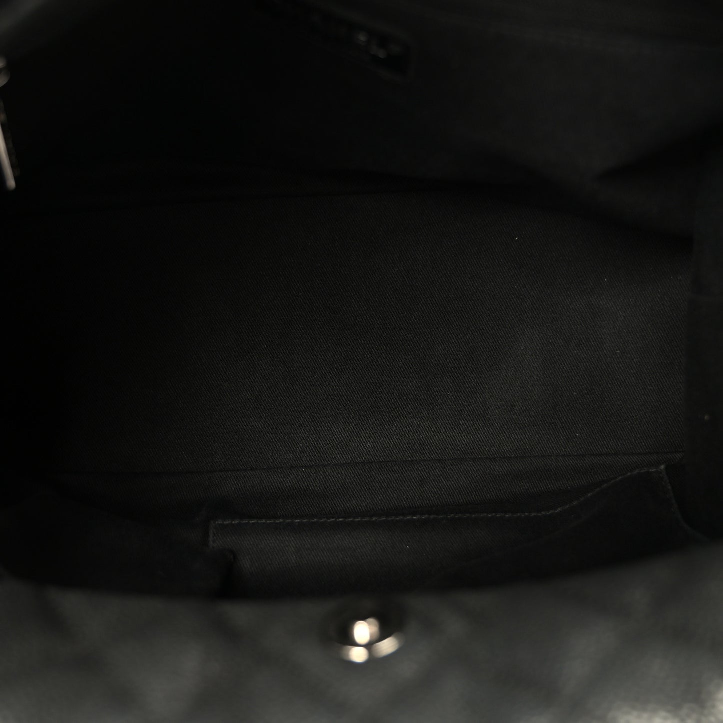 Iridescent Caviar Quilted Lady Pearly Tote Black