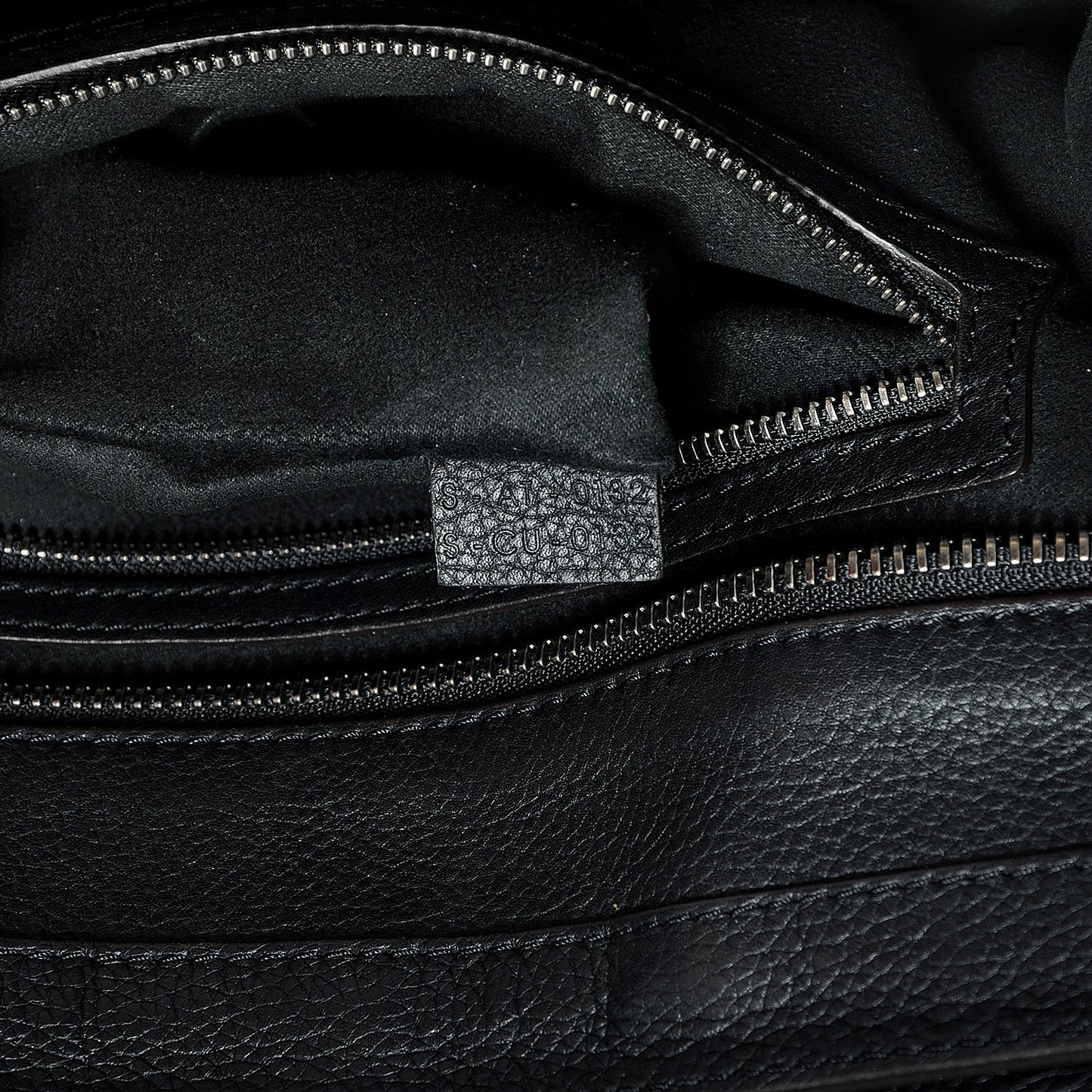 Drummed Leather Shoulder Luggage Black