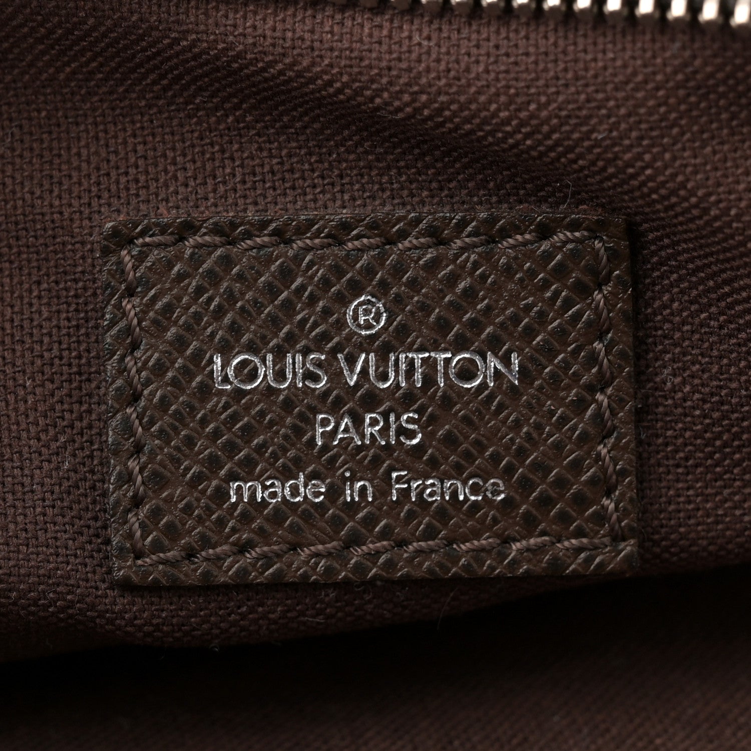 Louis Vuitton Taiga Dimitri Grizzli 6 of 13