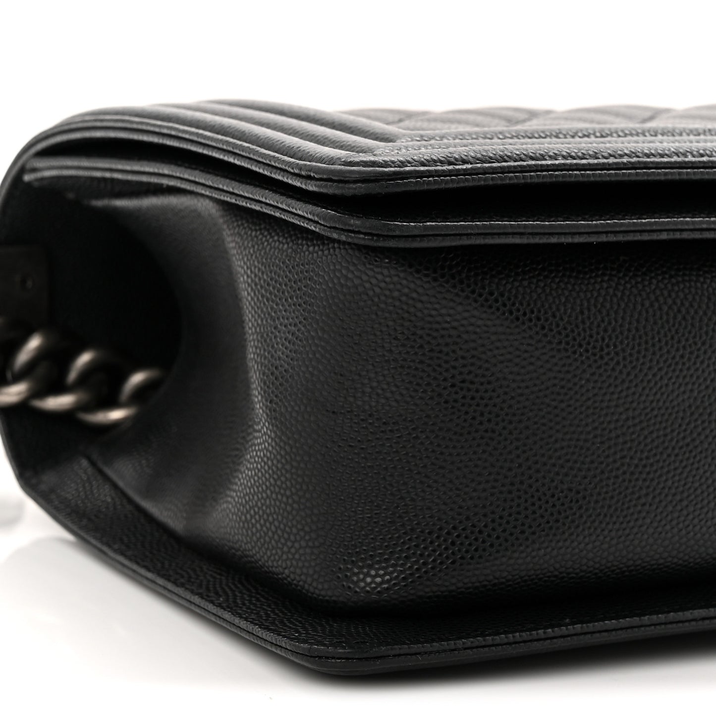Caviar Quilted Medium Boy Flap Black
