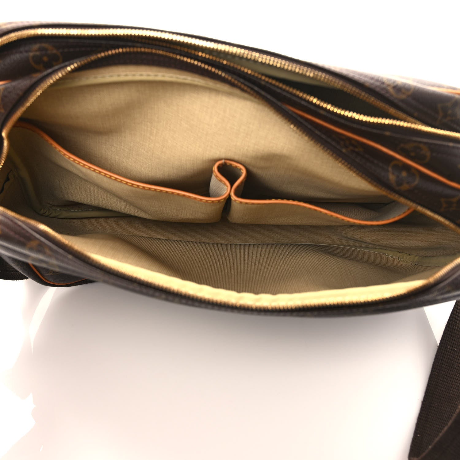 Louis Vuitton Monogram Reporter GM 6 of 10