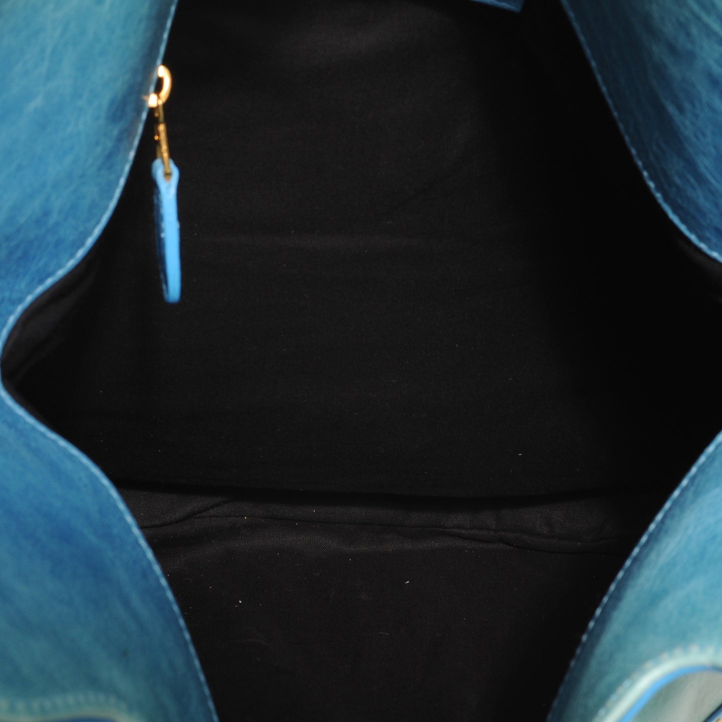 Agneau Giant 21 Gold Hardware Slim Hobo Bleu Layette