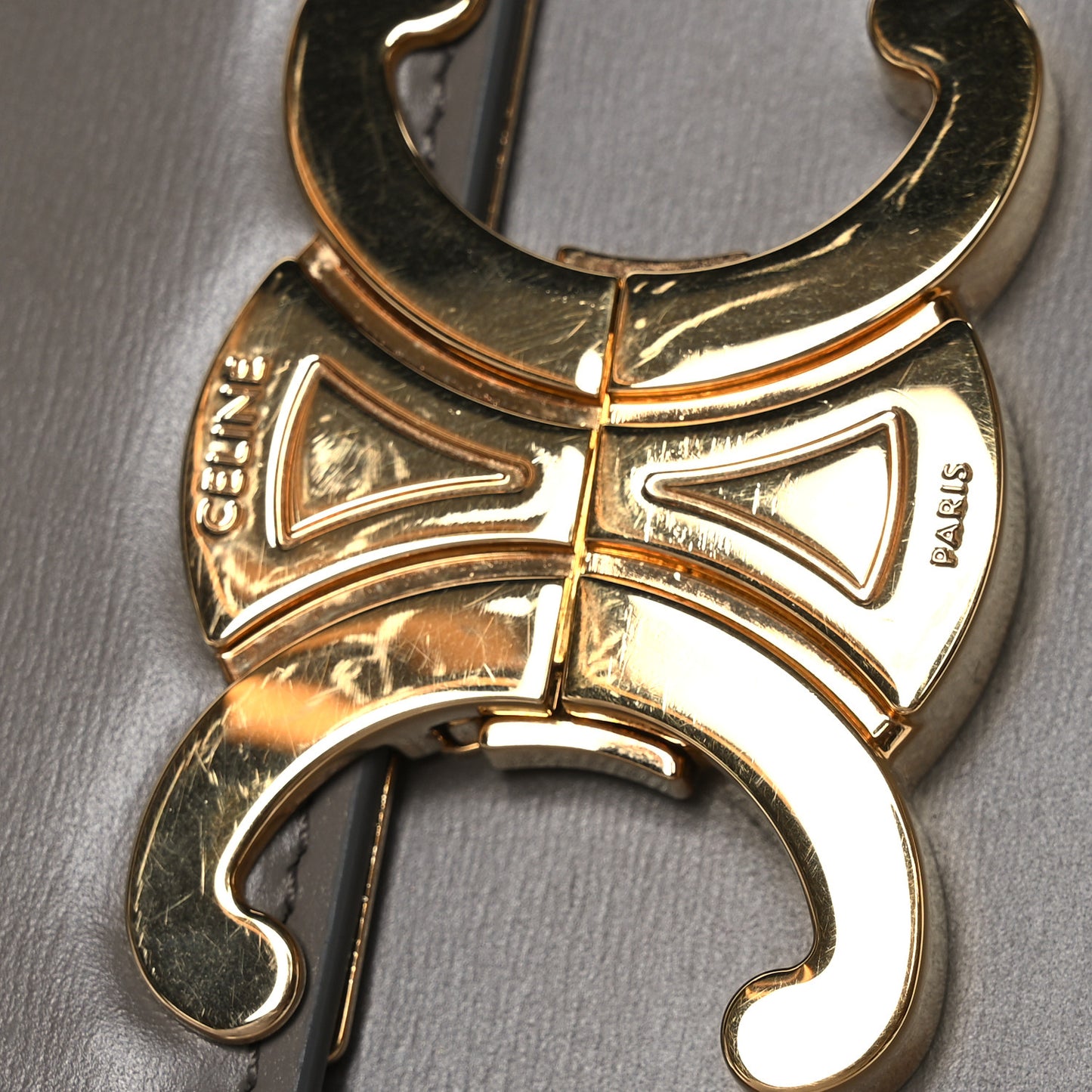 Shiny Calfskin Medium Triomphe Pebble