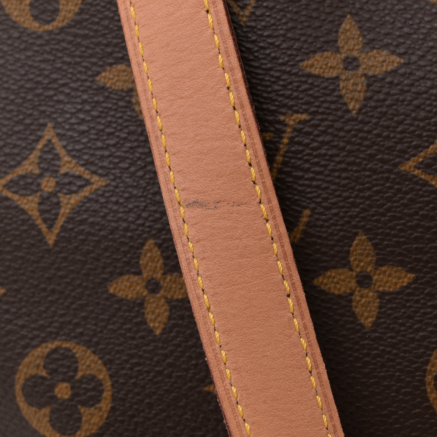 Louis Vuitton Monogram Cabas Mezzo 11 of 13