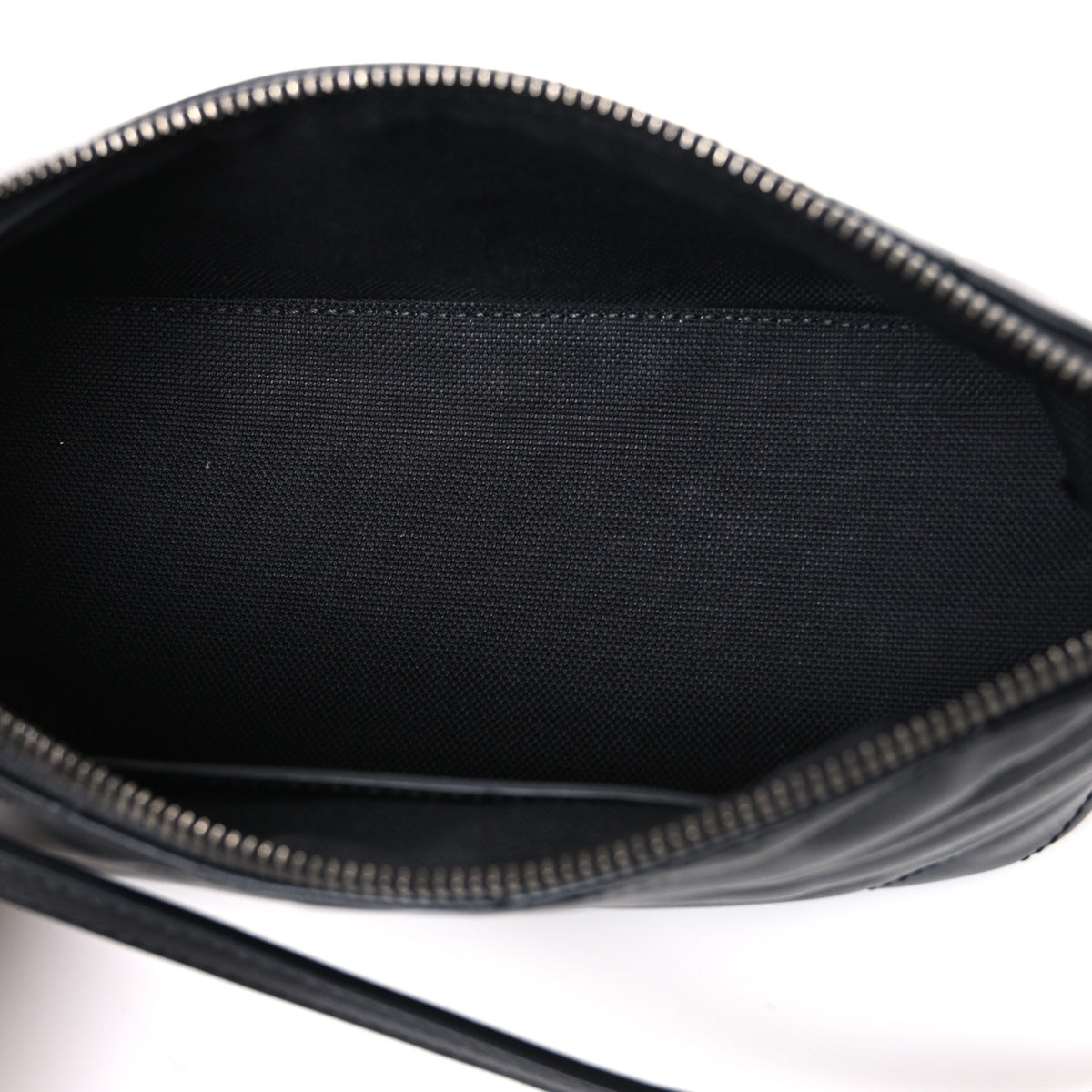 Calfskin Matelasse Chevron Monochrome GG Marmont Sling Shoulder Bag Black