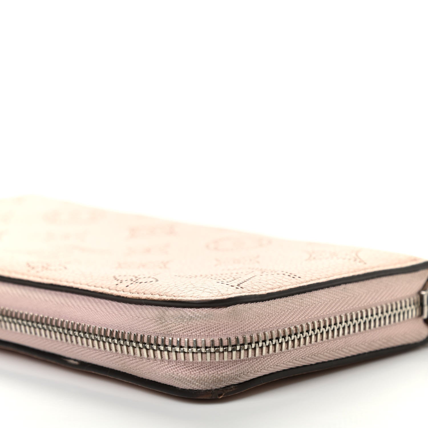 Louis Vuitton Mahina Zippy Wallet Magnolia 11 of 12