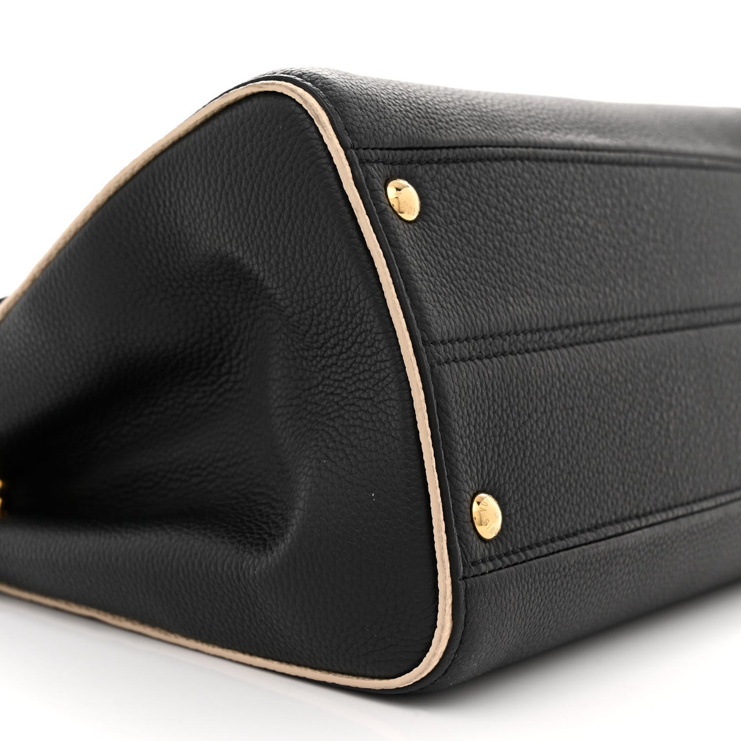 Monogram Double V Black