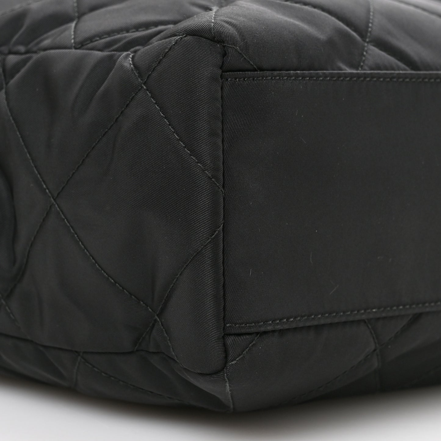 Re-Nylon Tessuto Impuntu Quilted Re-Edition 1995 Chaine Tote Black