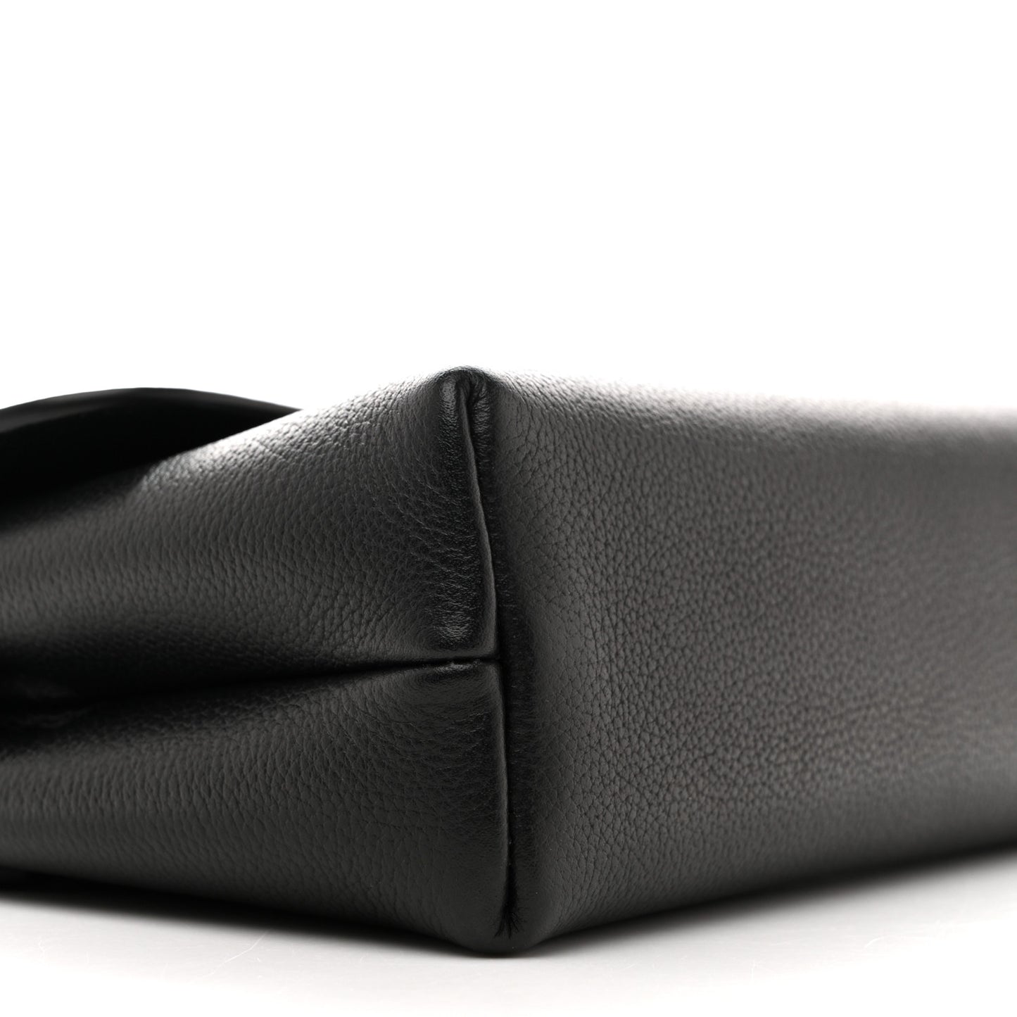 Supple Calfskin Teen Victoire Black