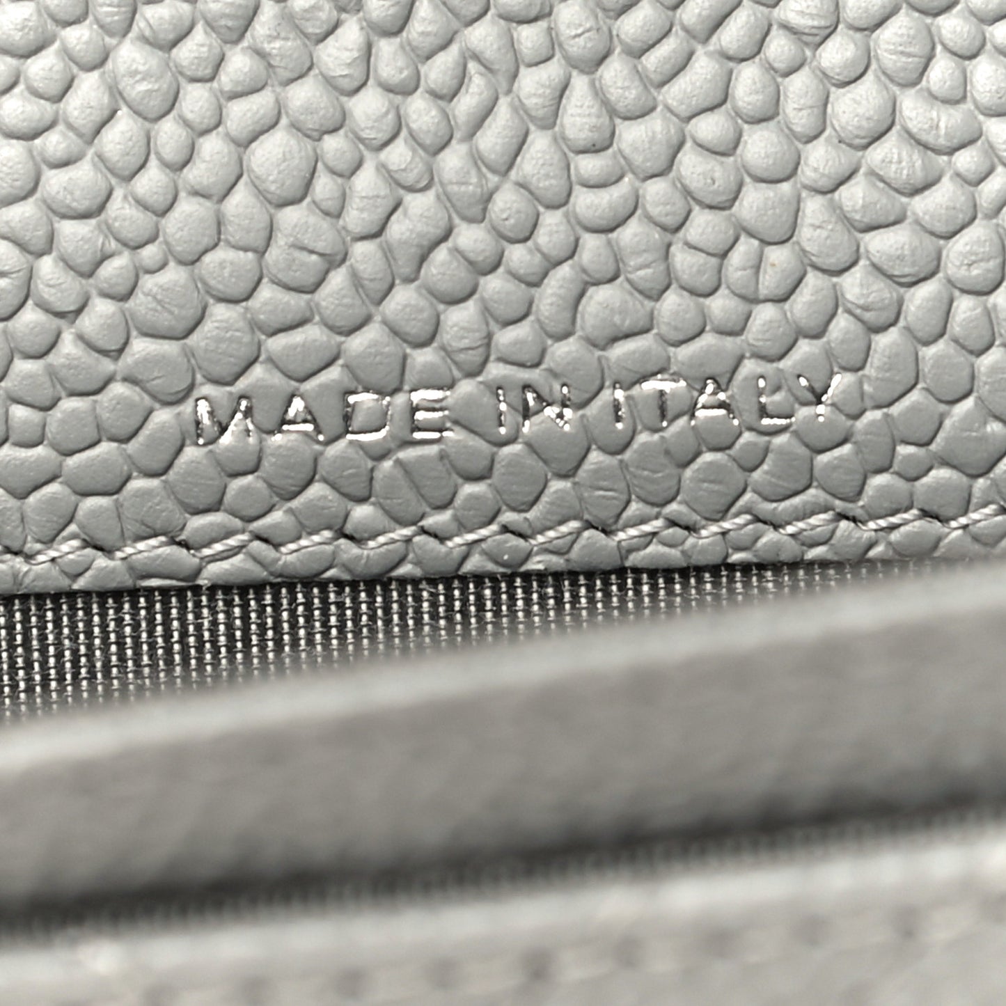 Caviar Chevron Quilted Boy Card Holder Grey