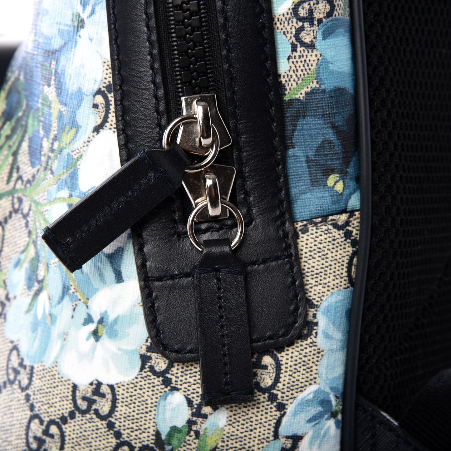 GG Supreme Monogram Blooms Medium Day Backpack Beige Blue Navy