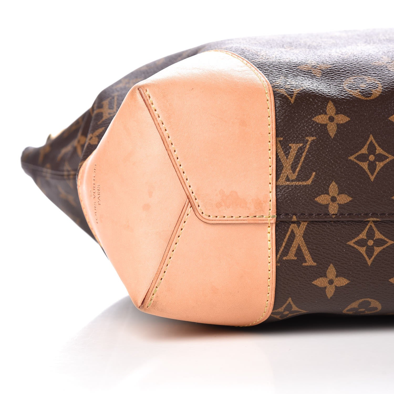 Louis Vuitton Monogram Berri MM 7 of 9