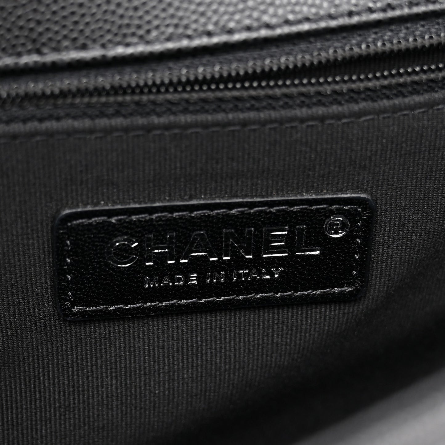 Caviar Quilted New Medium Boy Flap Black