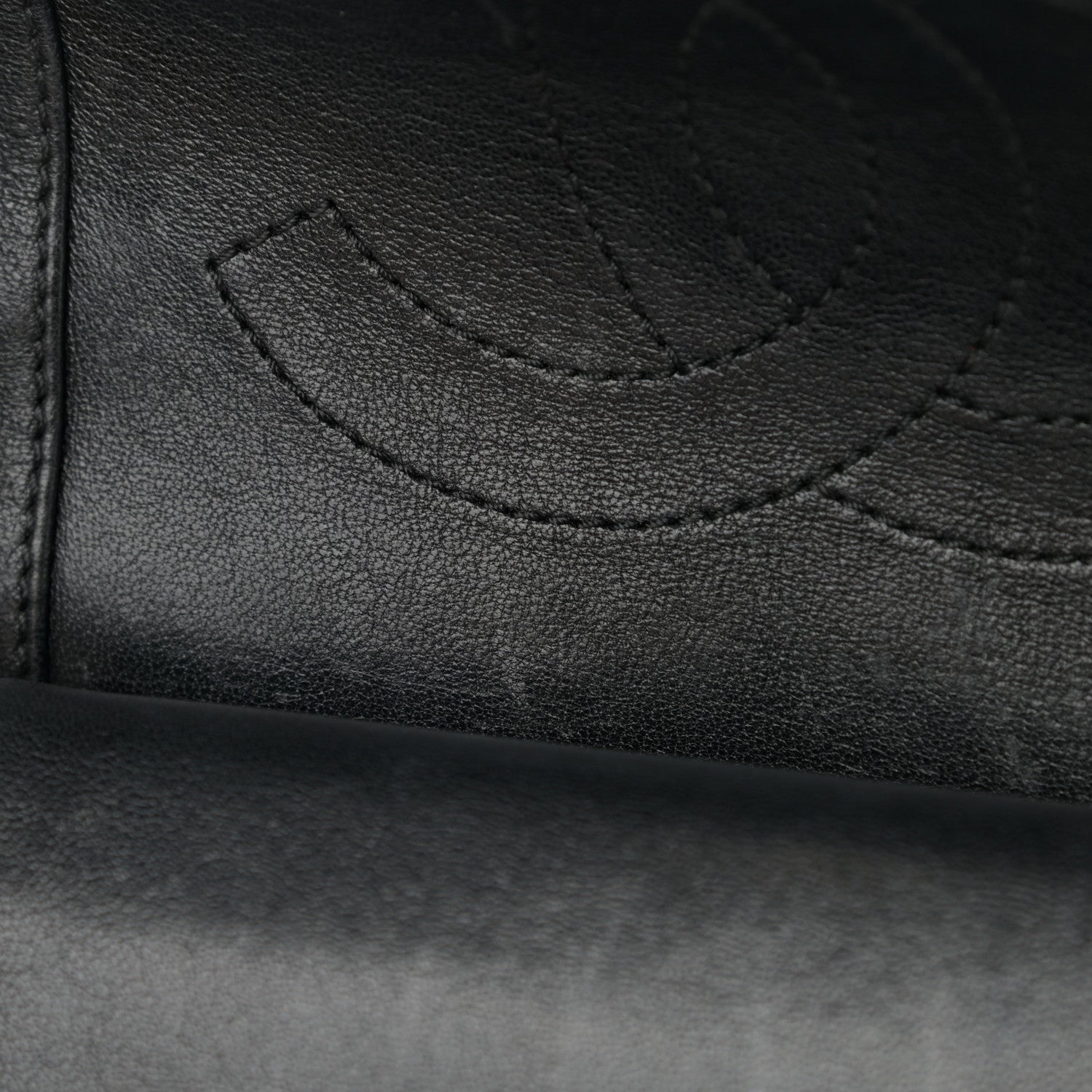 Chanel Sheepskin Quilted Medium Vintage Mademoiselle Flap Black 10 of 11