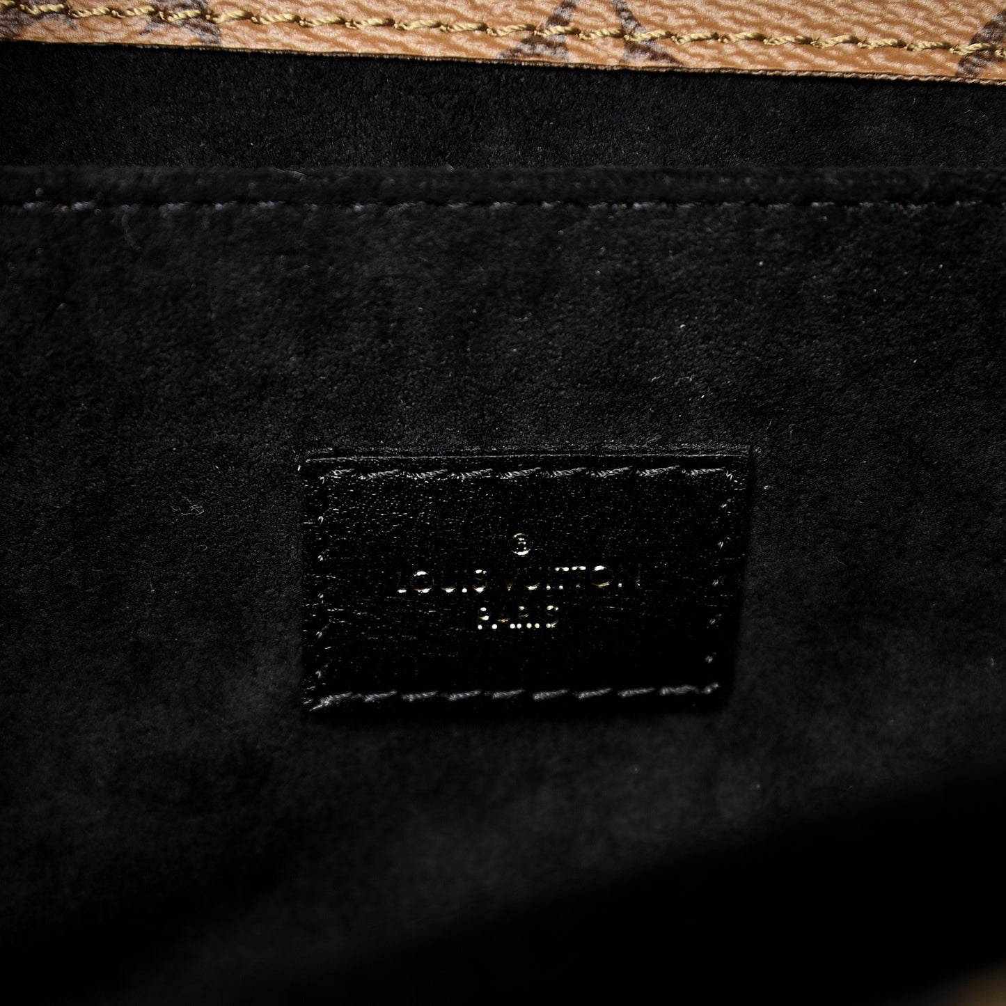 Reverse Monogram Pochette Metis