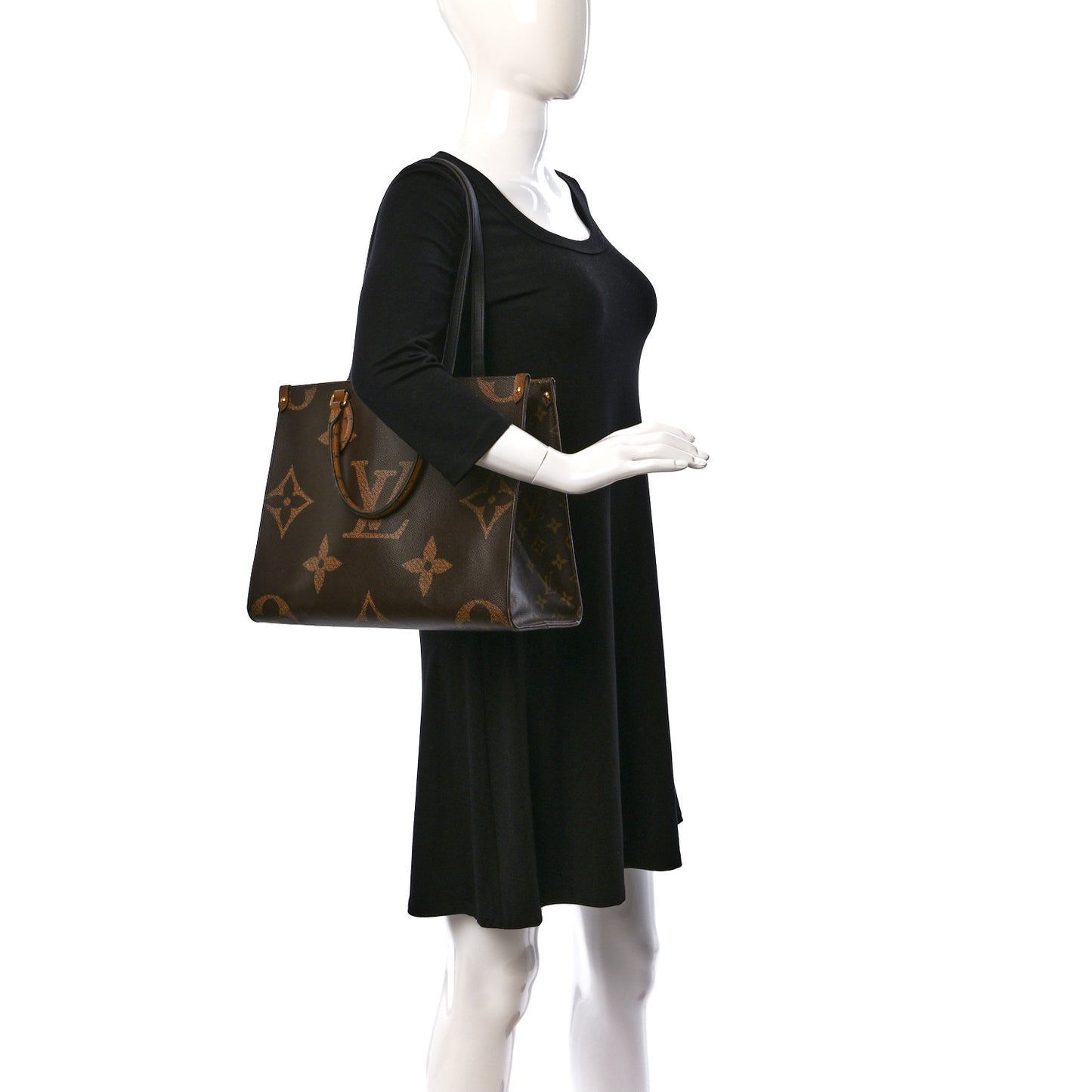 Reverse Monogram Giant Onthego MM