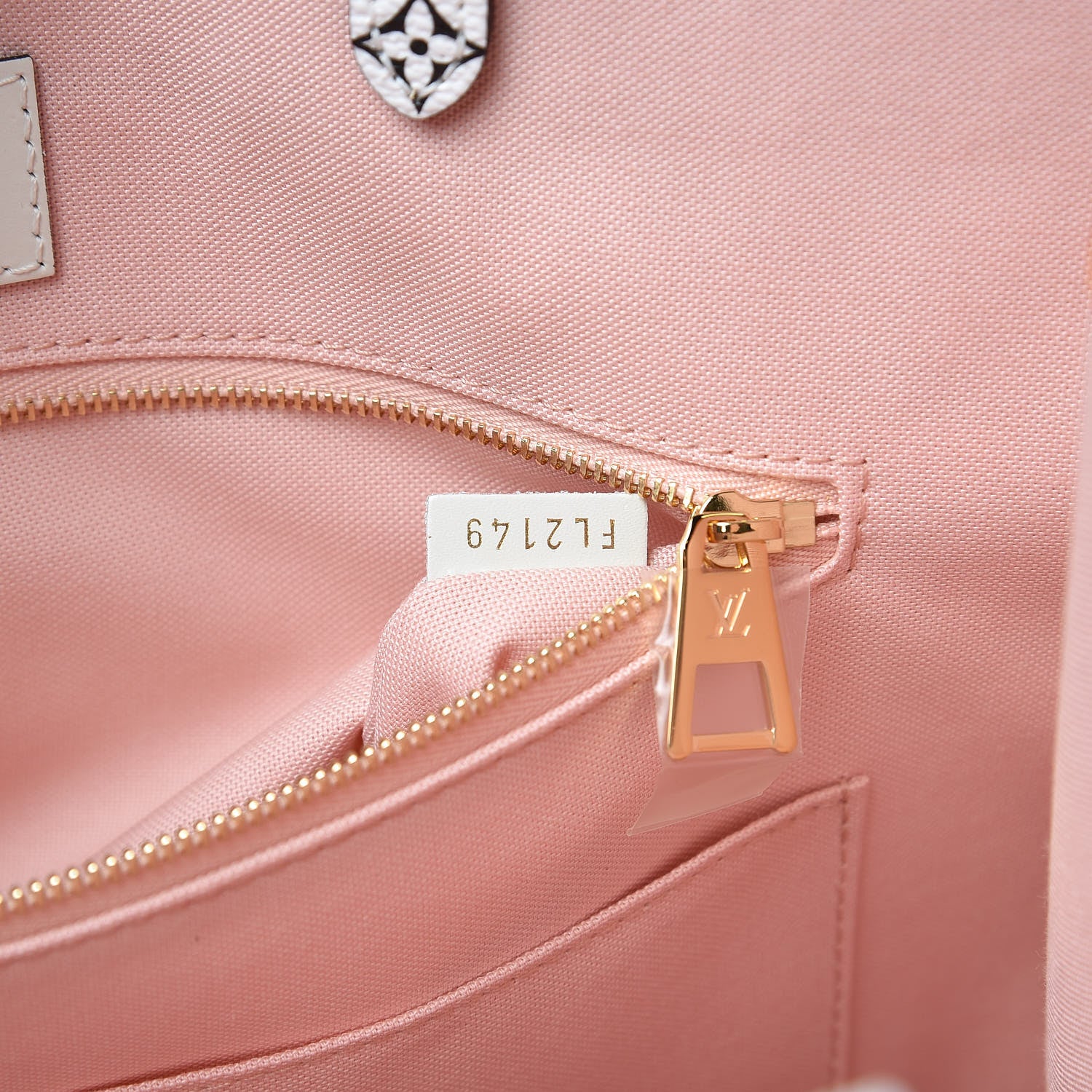 Louis Vuitton Monogram Giant Onthego GM Rouge Rose 7 of 11