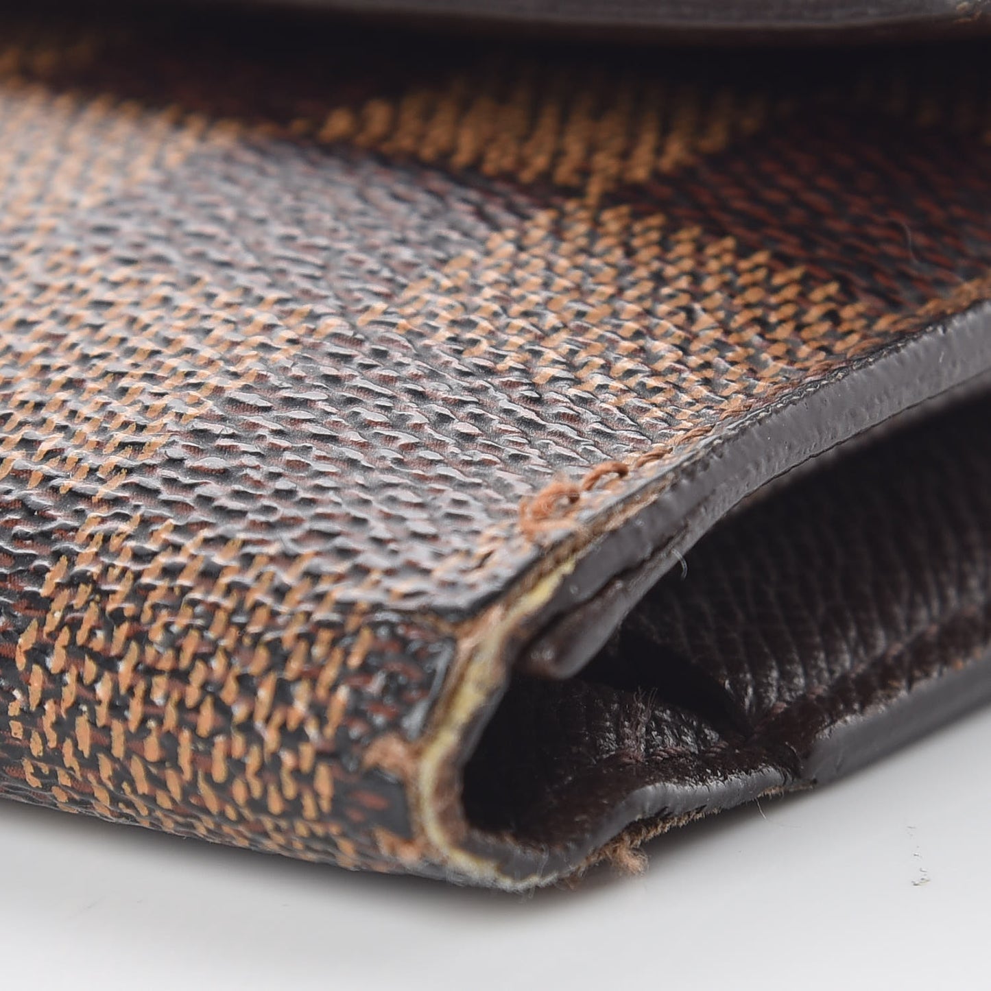Damier Ebene Porte Tresor International Wallet