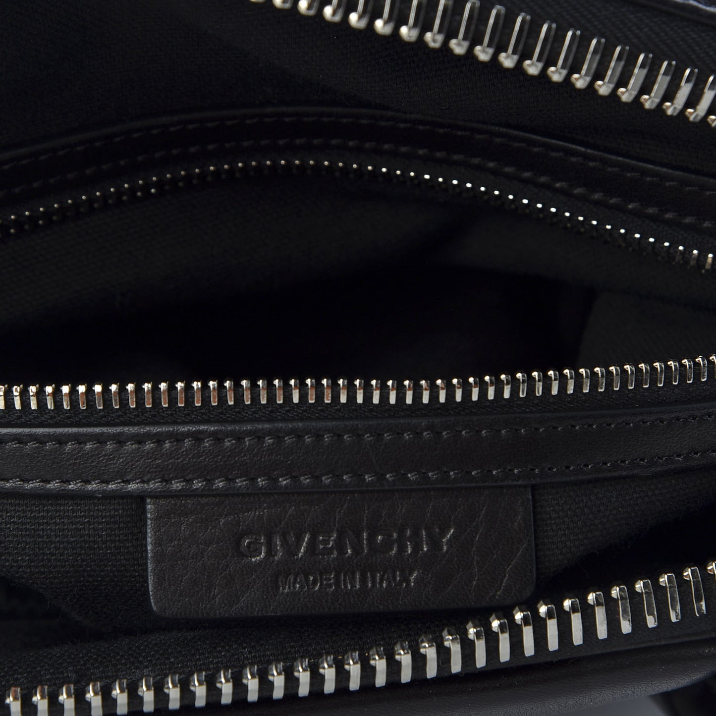 Calfskin Metal Corners Small Antigona Black