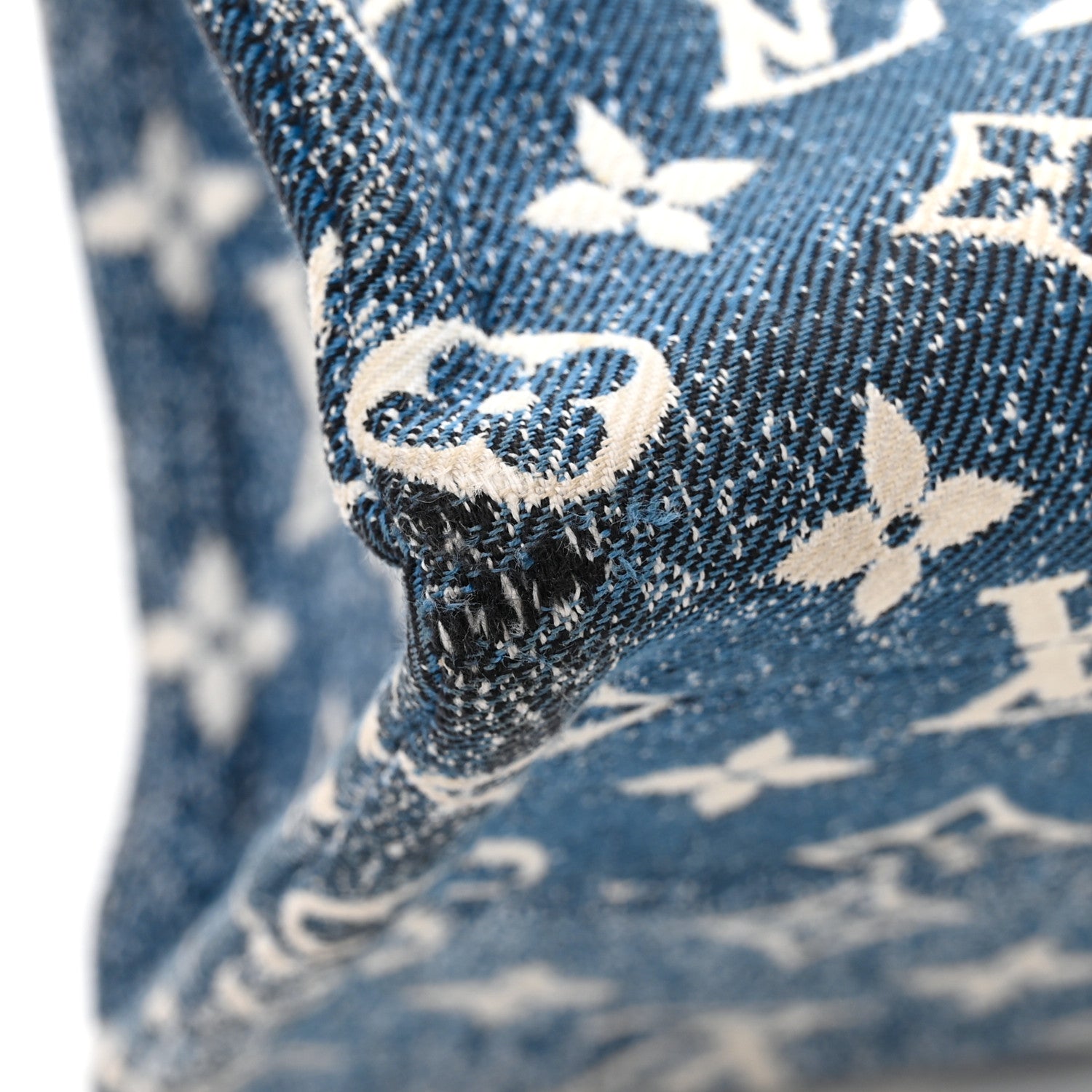 Louis Vuitton Monogram Jacquard Denim Onthego MM Bleu 11 of 12