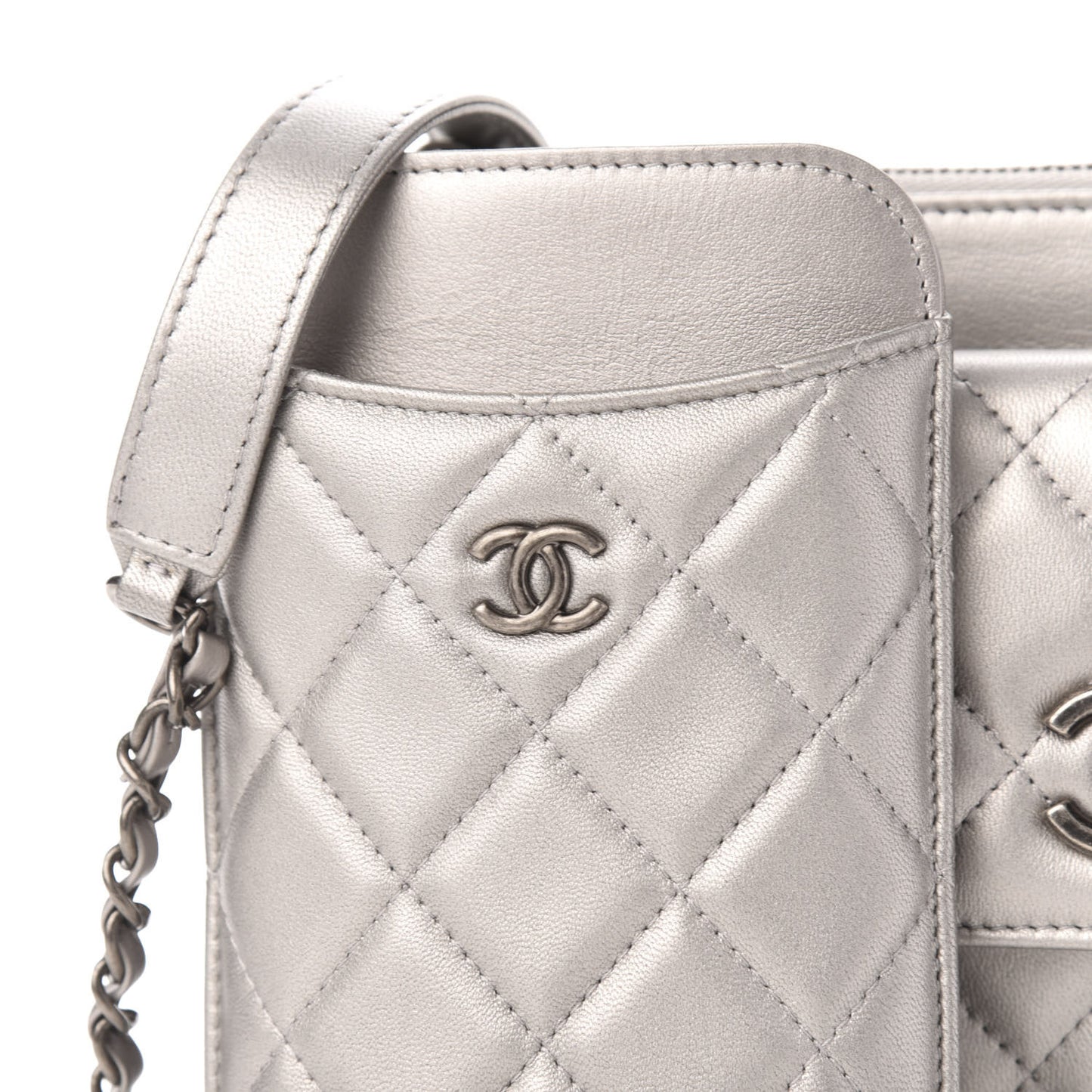 Metallic Lambskin Quilted Clutch With Chain Silver