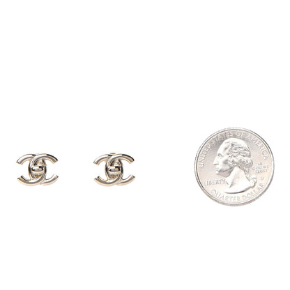 Chanel Metal CC Turnlock Earrings Gold 2 of 4