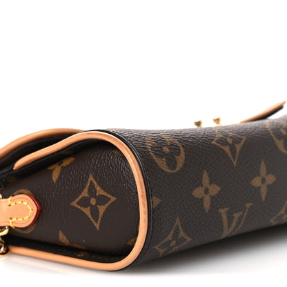 Louis Vuitton Monogram Pochette Camille 8 of 9