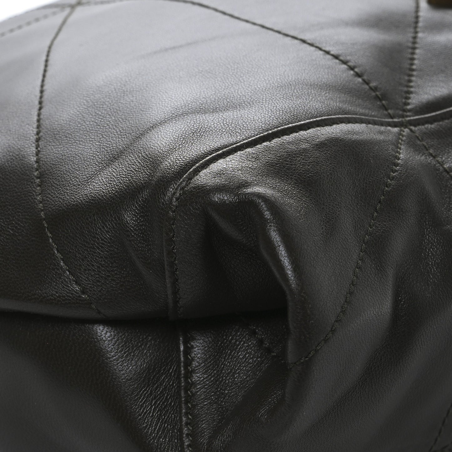 Lambskin Matelasse Monogram Medium Jamie 4.3 Pochon Light Musk