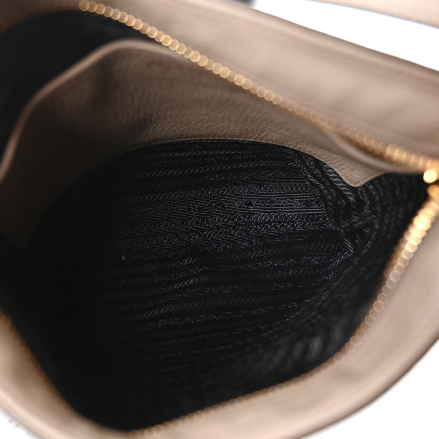Vitello Daino Crossbody Bag Argilla