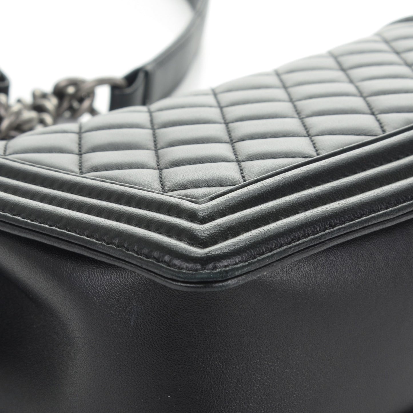 Lambskin Quilted Medium Boy Flap Black