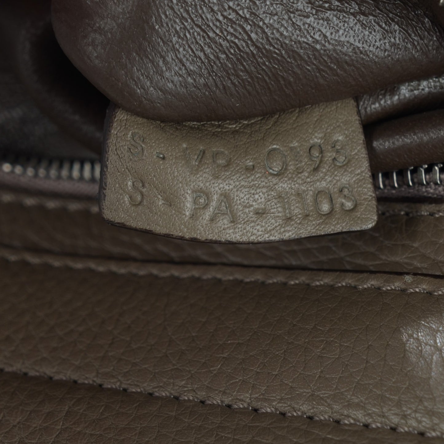 Drummed Calfskin Suede Medium Trapeze Souris