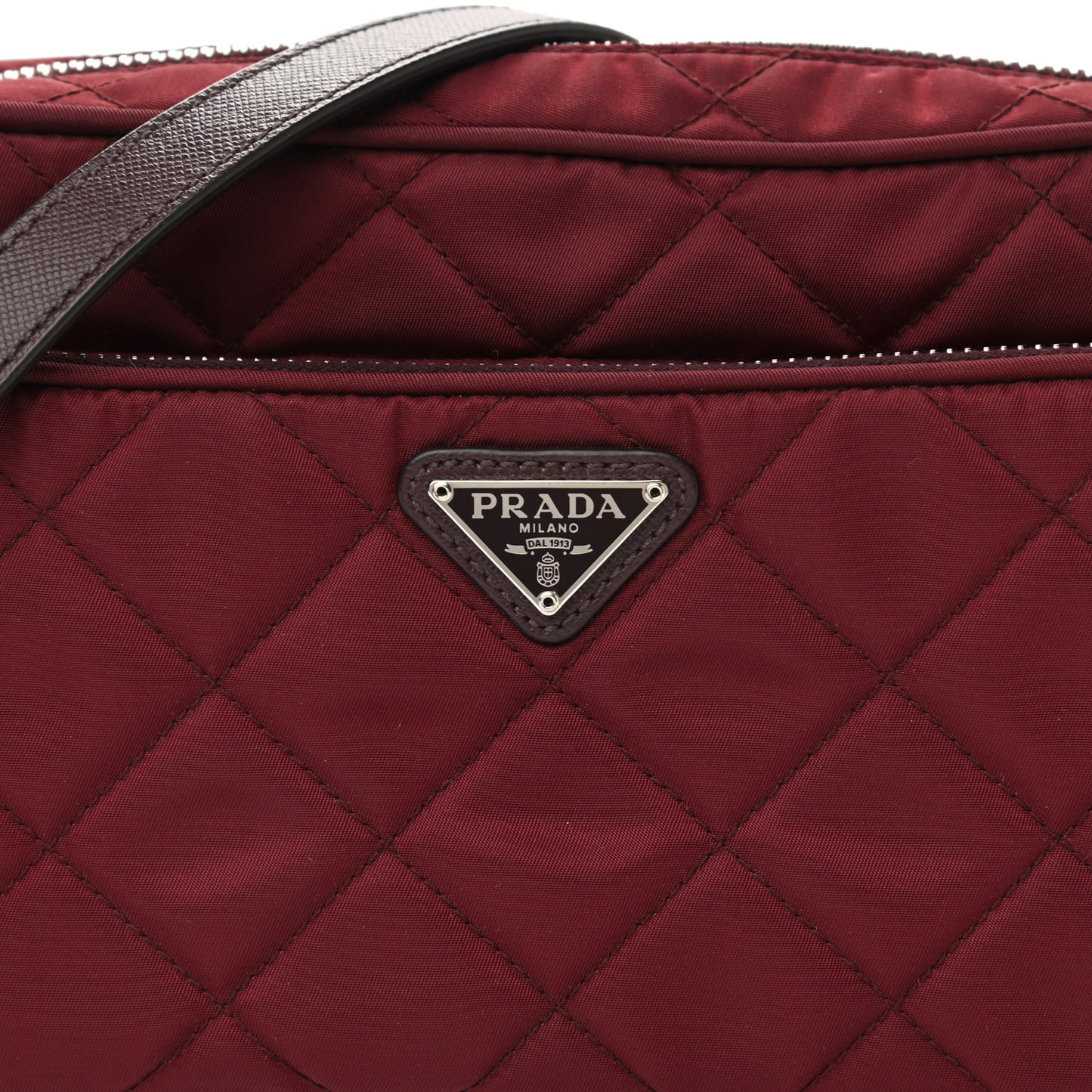 Nylon Tessuto Impuntu Quilted Front Pocket Crossbody Bag Granato